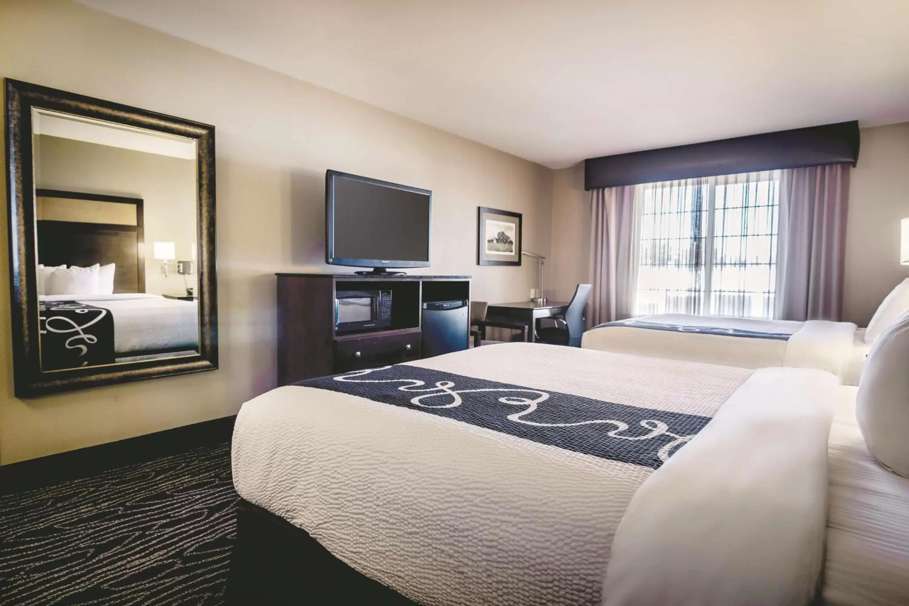 Deluxe Queen Room with Two Queen Beds in La Quinta by Wyndham Eugene Deluxe Queen Room with Two Queen Beds in La Quinta by Wyndham Eugene