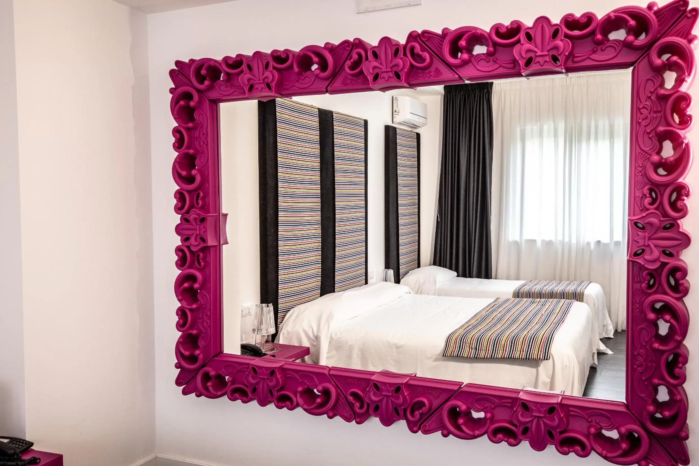 Decorative detail, Bed in Hotel La Compagnia Del Viaggiatore