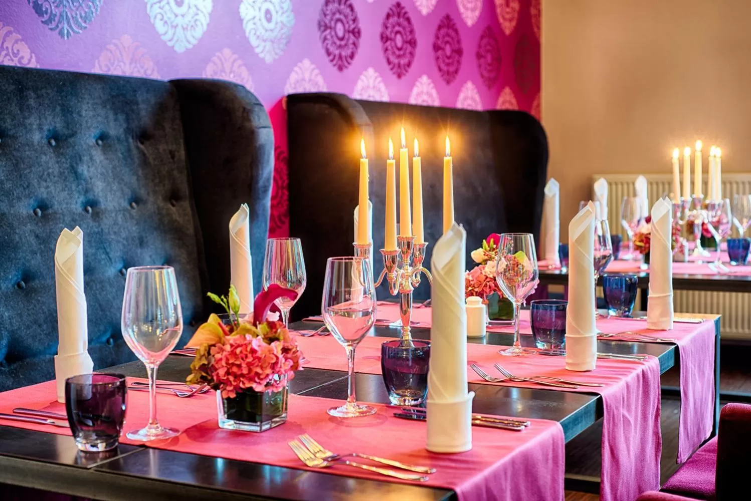 Restaurant/places to eat in Offenbach Plaza Hotel