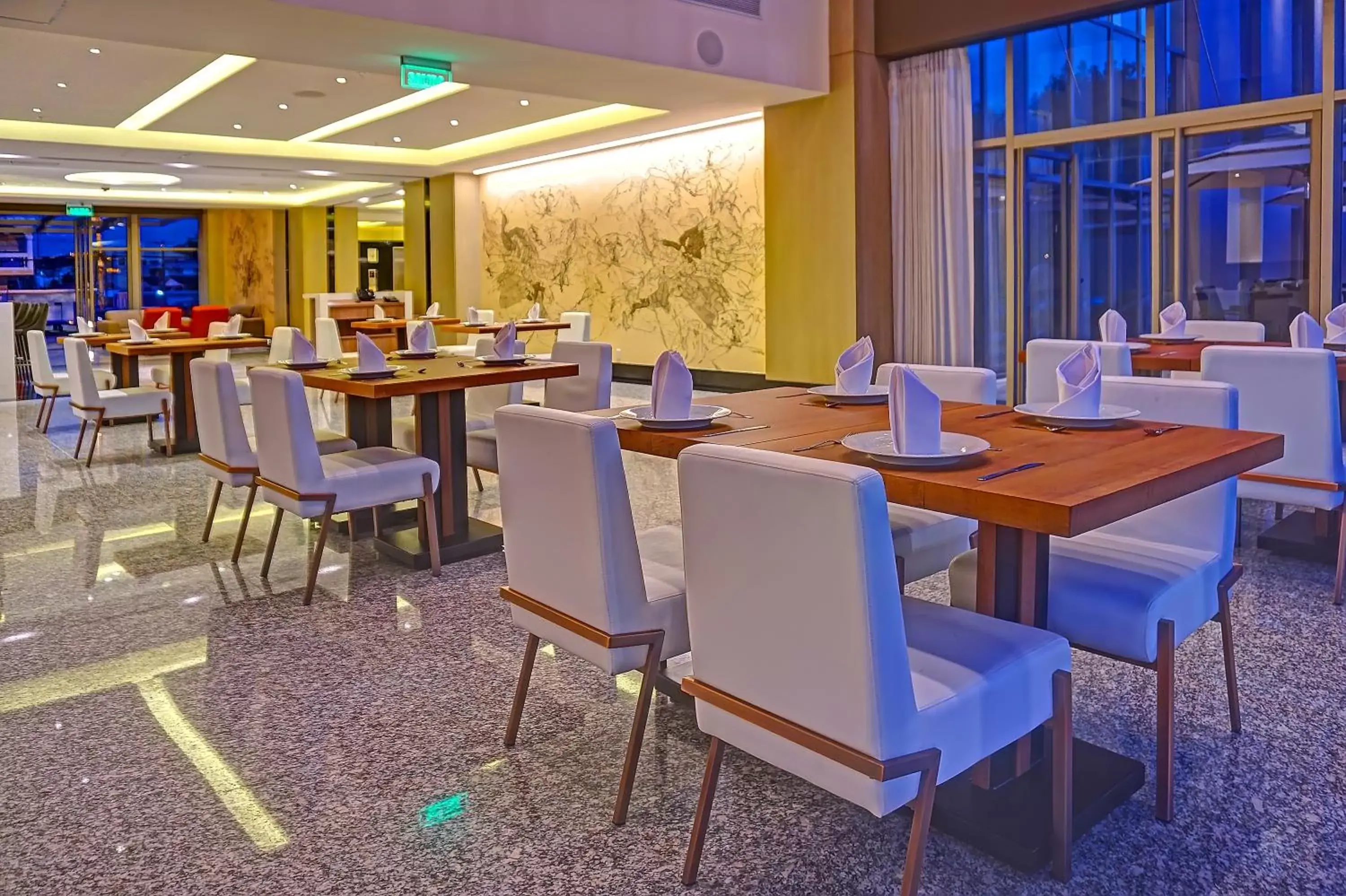 Restaurant/places to eat in Radisson Hotel Guayaquil