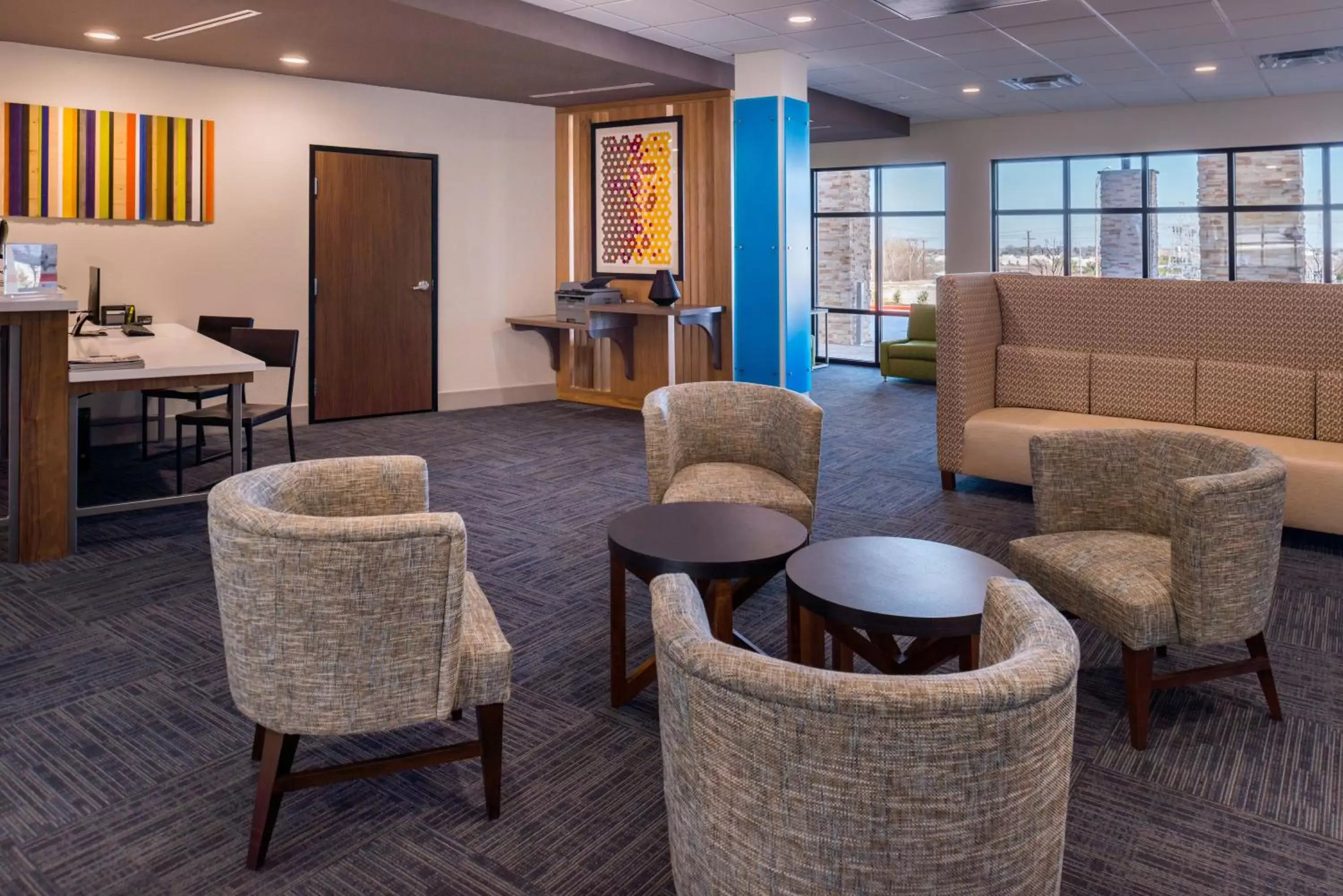 Property building, Lounge/Bar in Holiday Inn Express Fort Worth West, an IHG Hotel