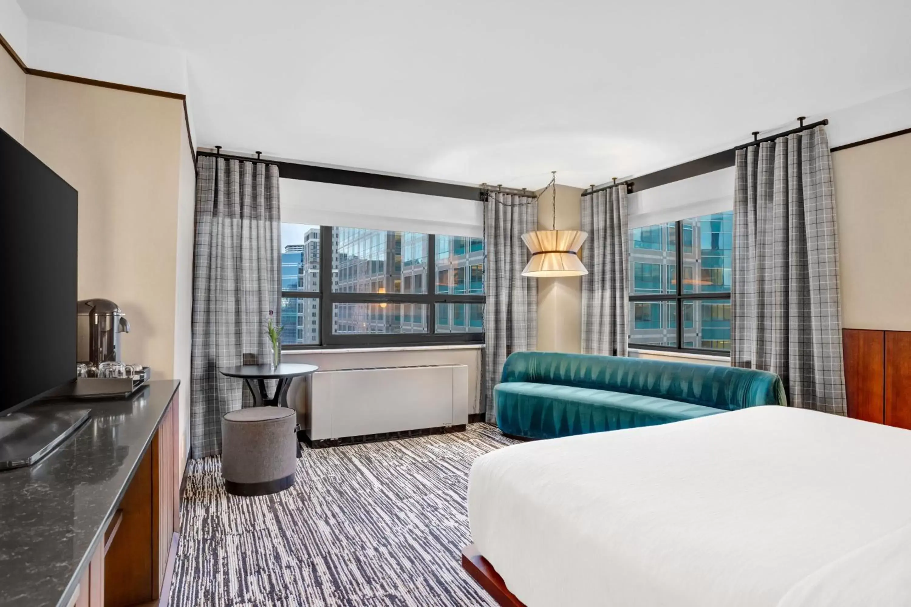 Bedroom, Seating Area in Hotel Indigo - Minneapolis Downtown, an IHG Hotel