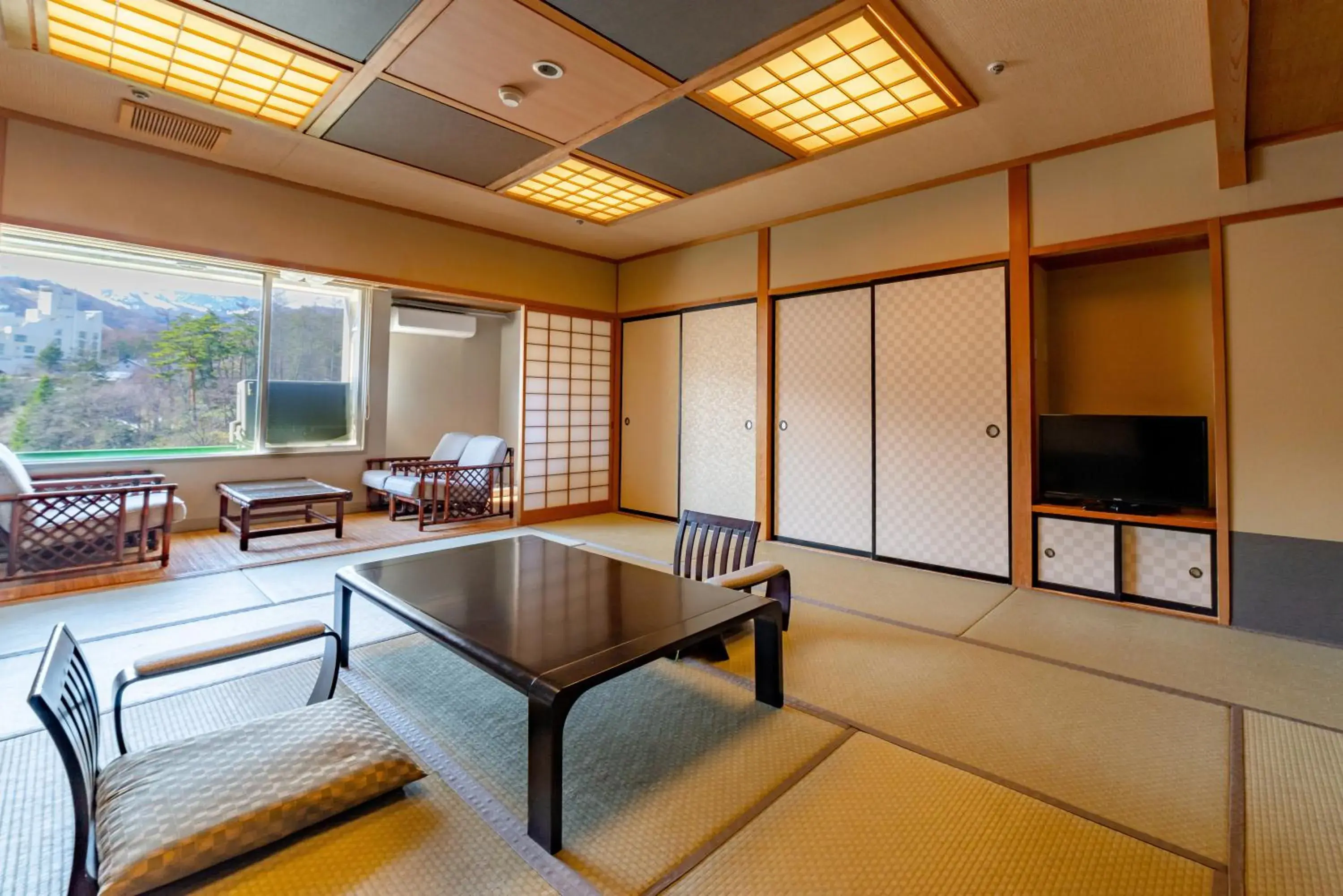 Photo of the whole room in Kusatsu Onsen Daitokan