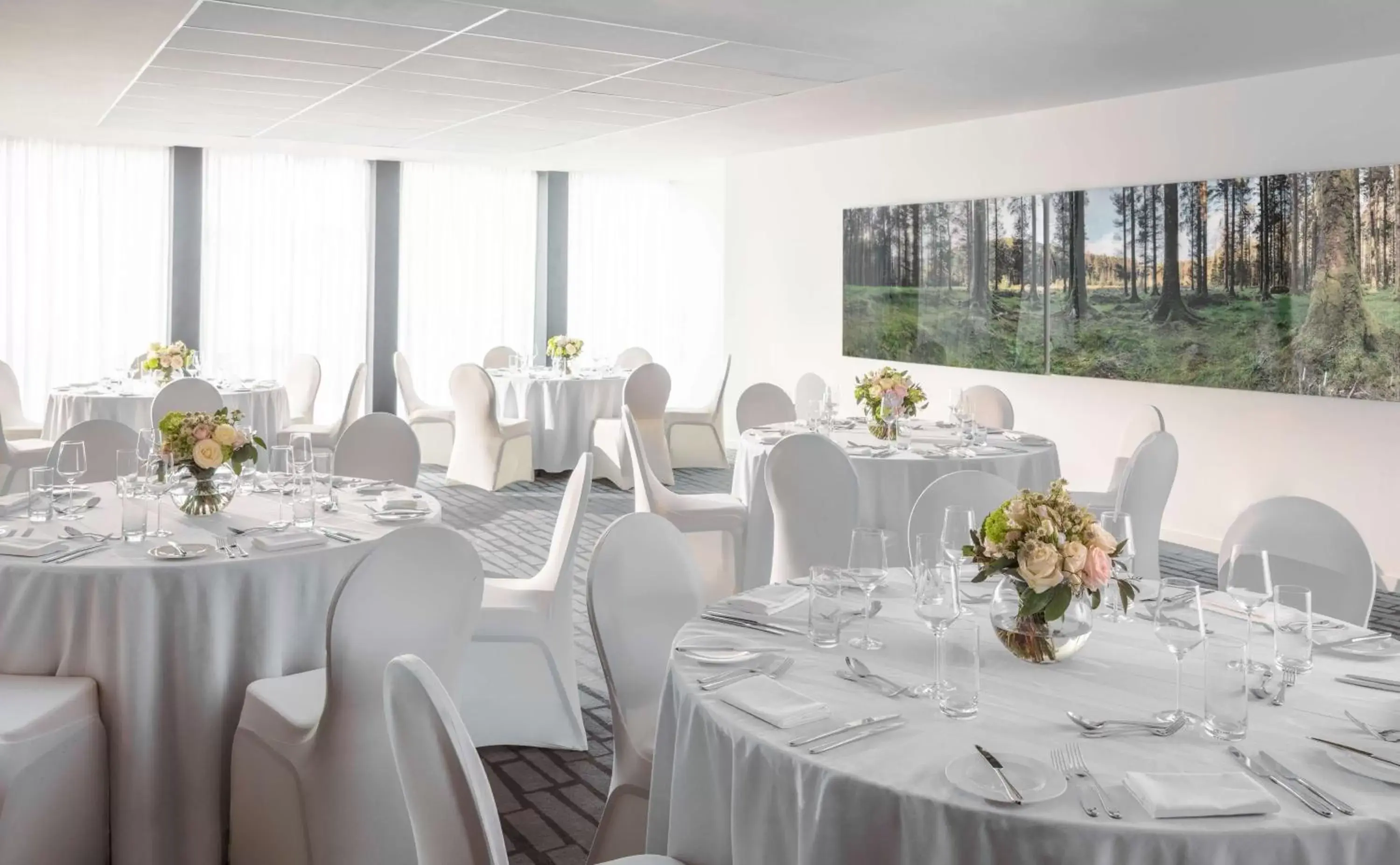 Meeting/conference room, Restaurant/Places to Eat in Anantara The Marker Dublin- A Leading Hotel of the World