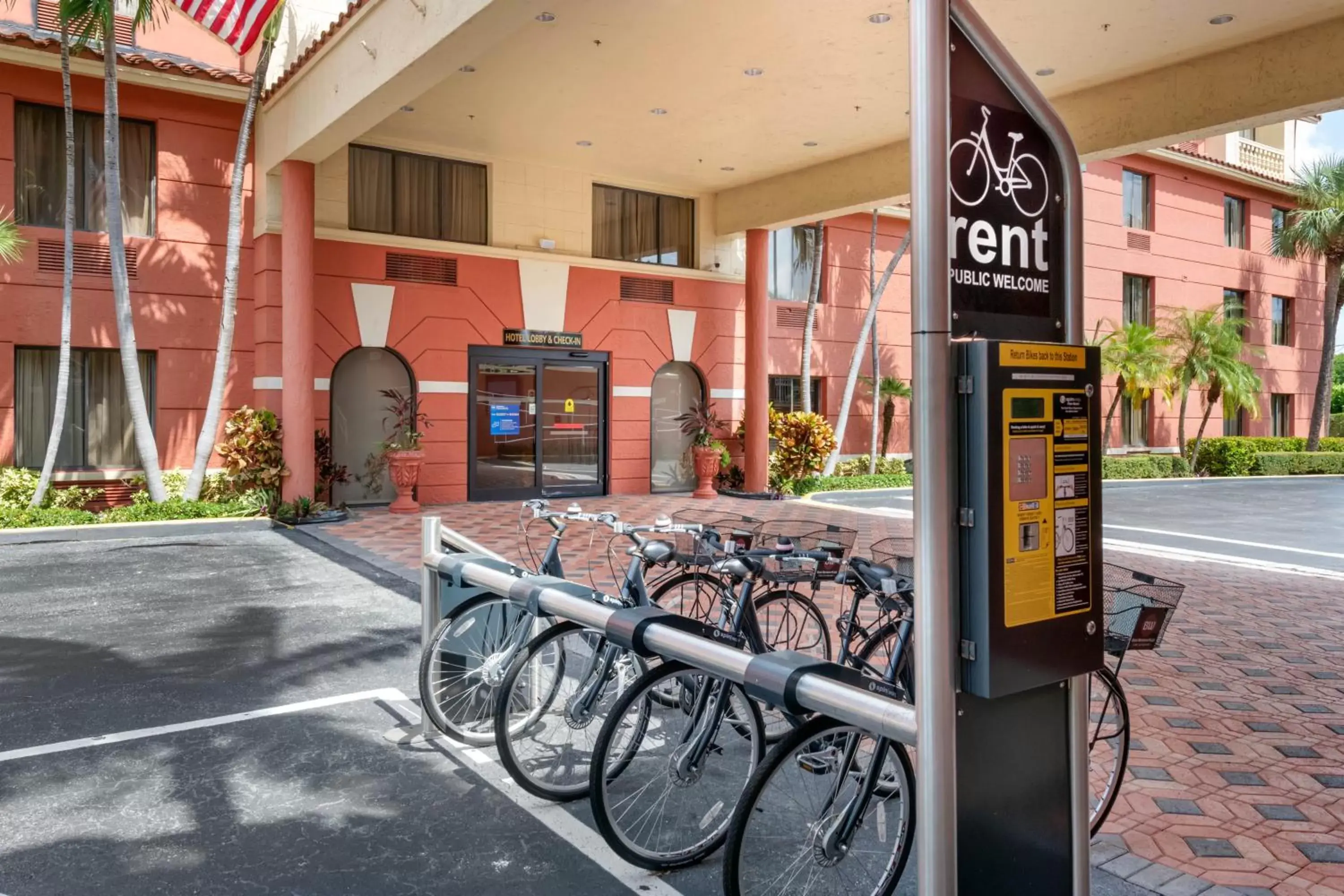 Cycling in Best Western Plus Palm Beach Gardens Hotel & Suites and Conference Ct