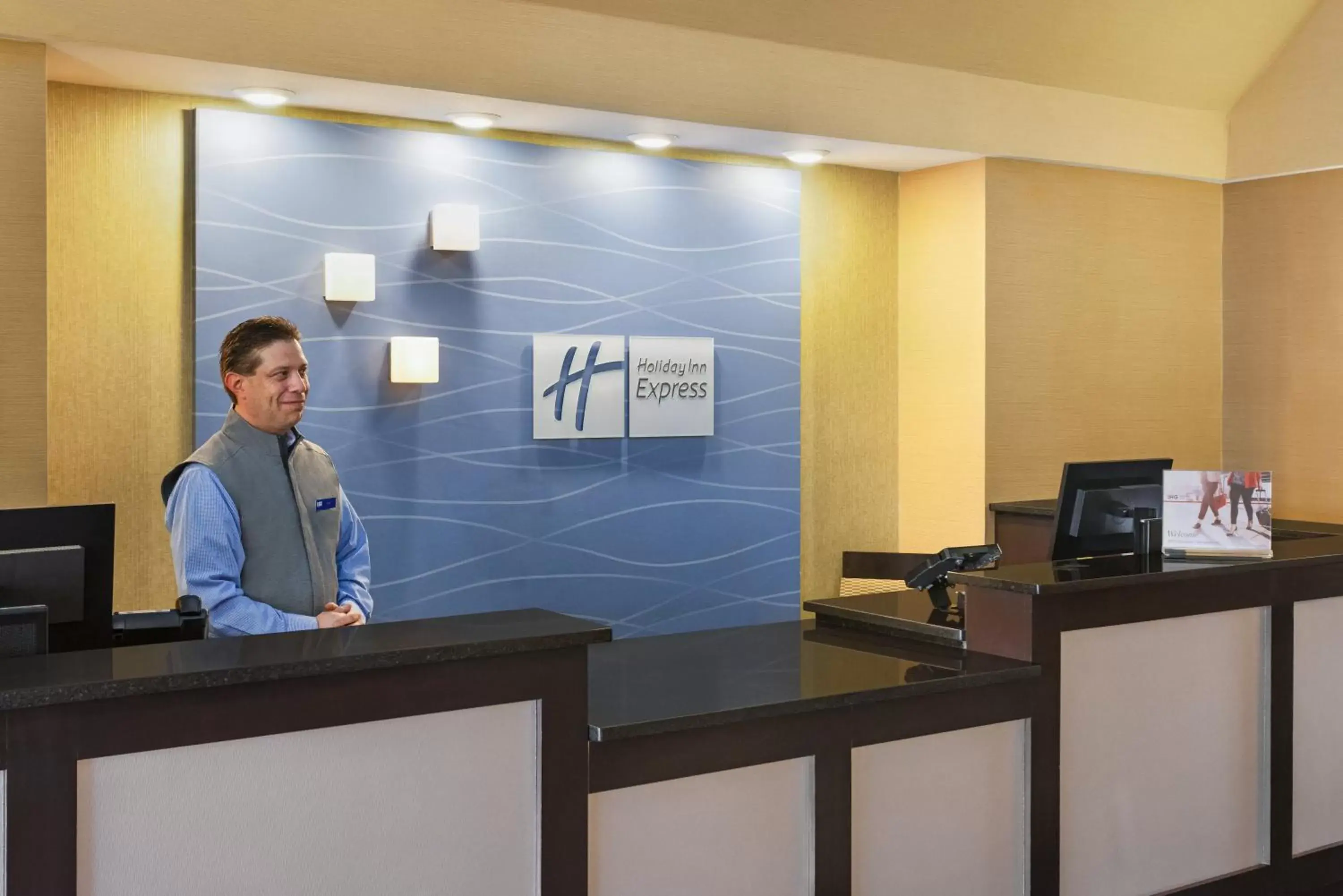 Property building, Lobby/Reception in Holiday Inn Express Hotel & Suites Edmond, an IHG Hotel