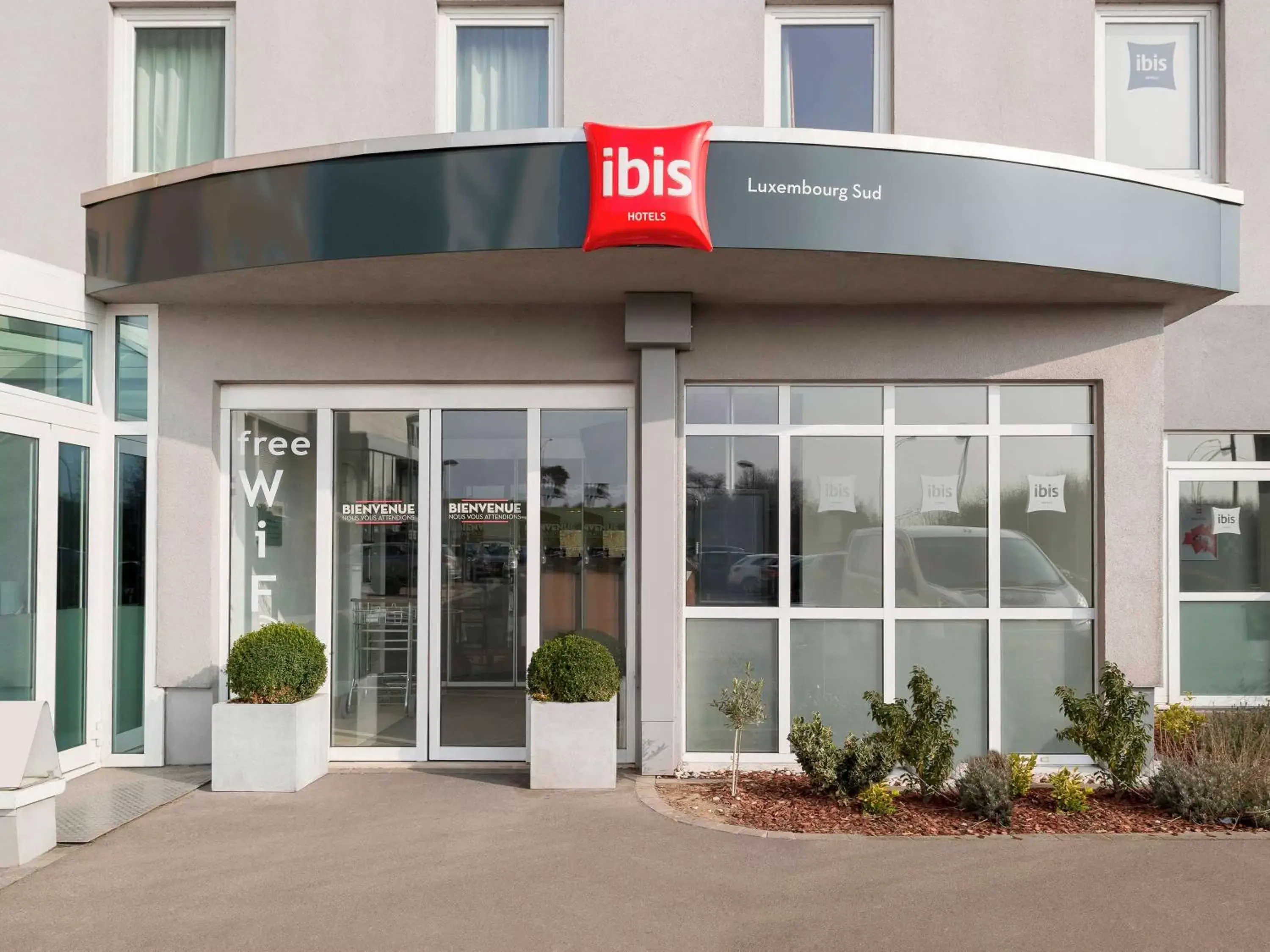 Property building in ibis Luxembourg Sud