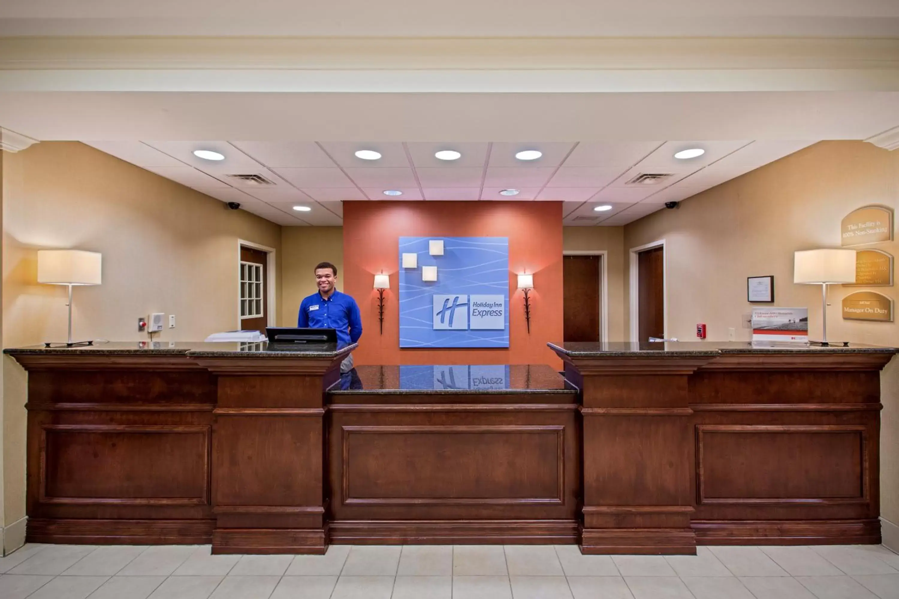 Property building, Lobby/Reception in Holiday Inn Express Hotel & Suites Jackson - Flowood, an IHG Hotel