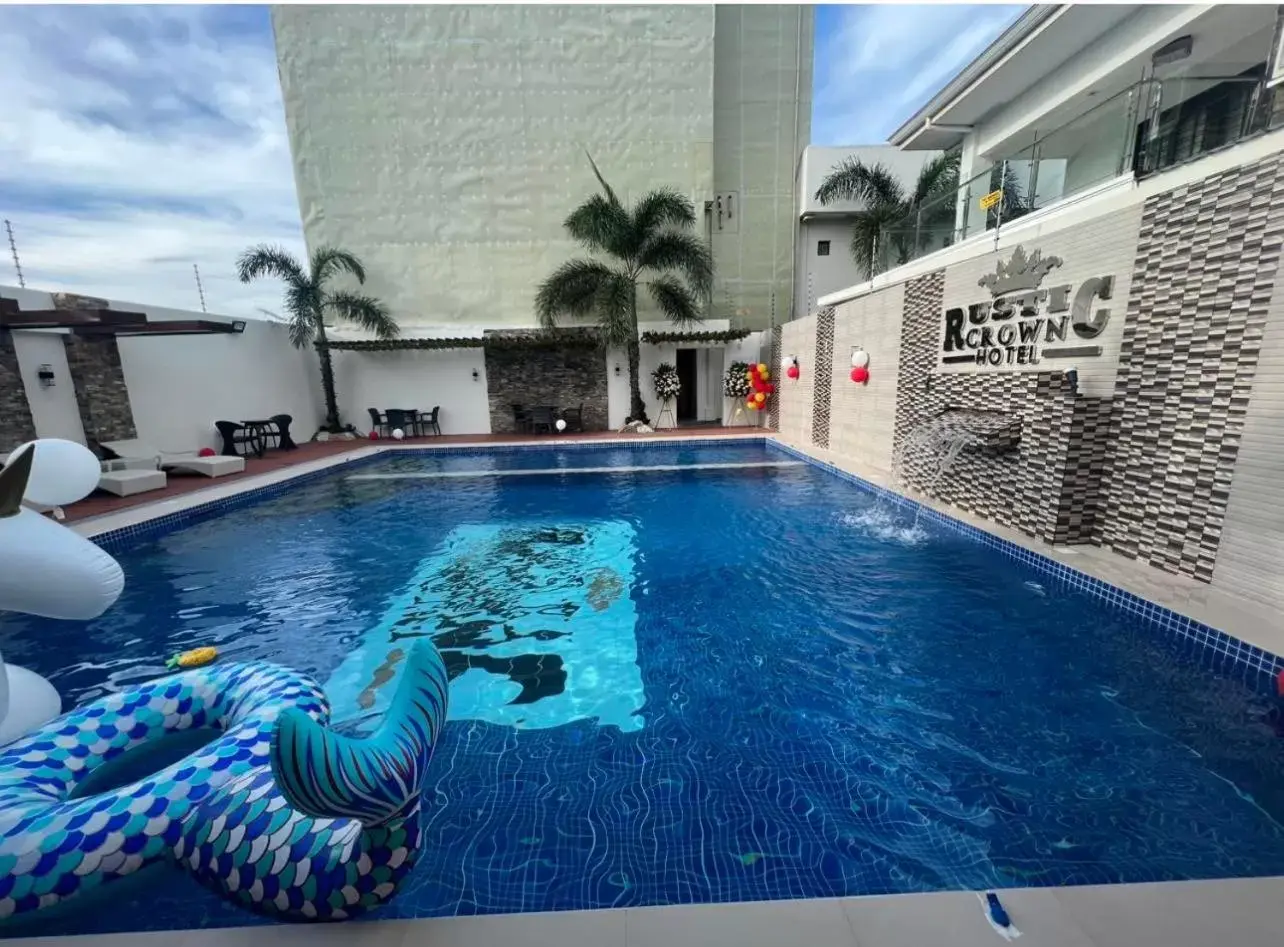 Swimming Pool in Rustic Crown Hotel