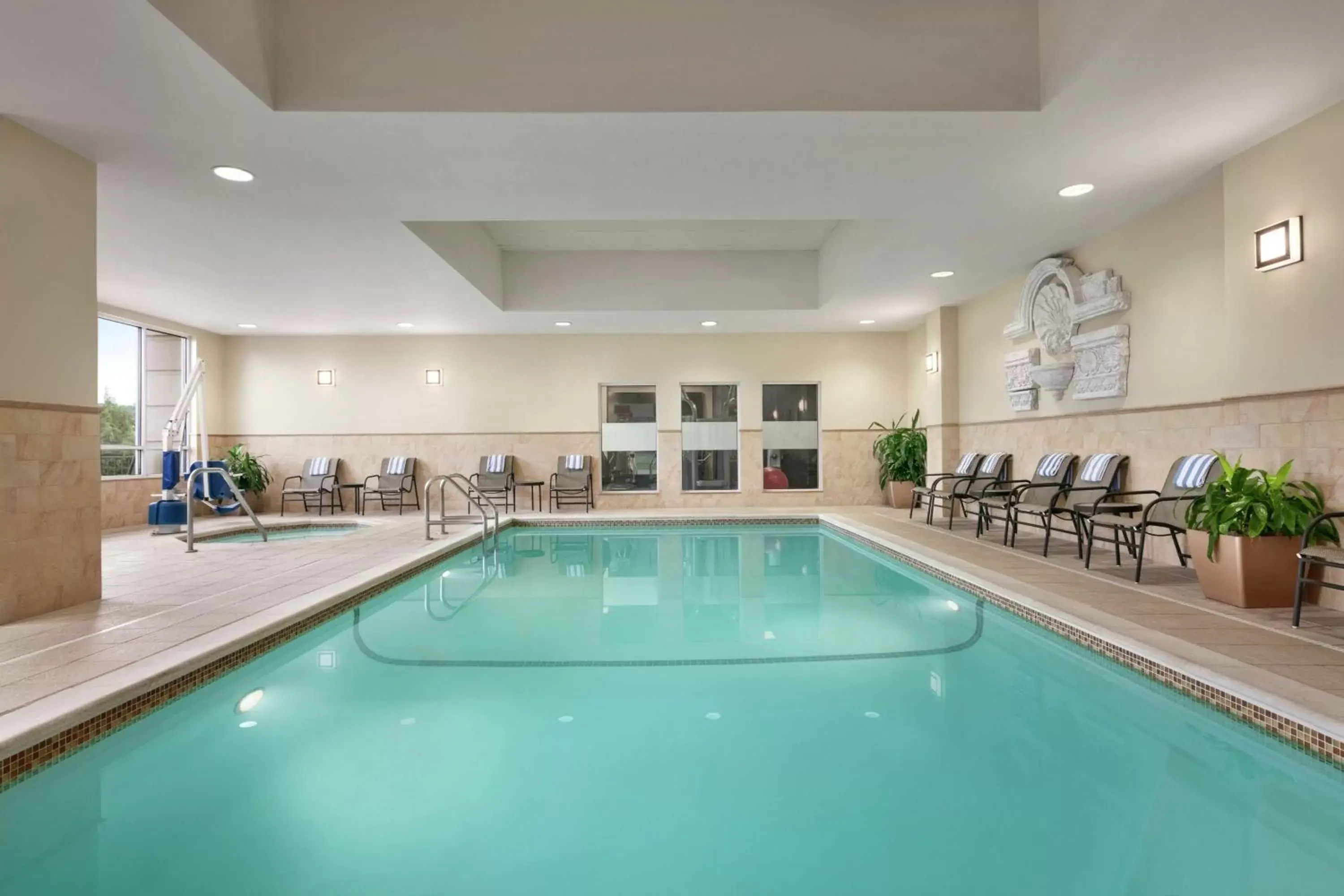Pool view, Swimming Pool in Hampton Inn & Suites Washington-Dulles International Airport