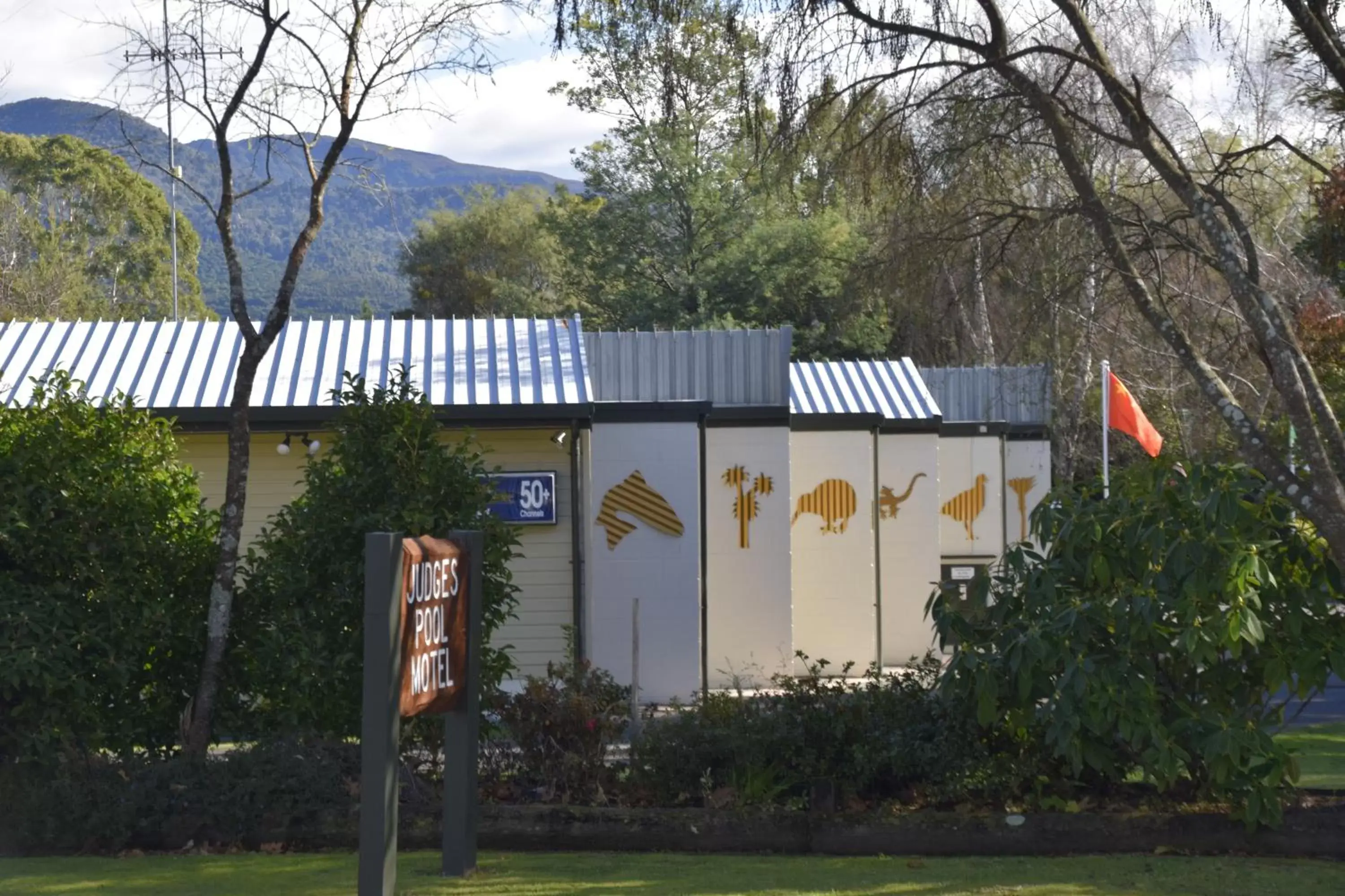 Facade/entrance, Property Building in Judges Pool Motel Turangi