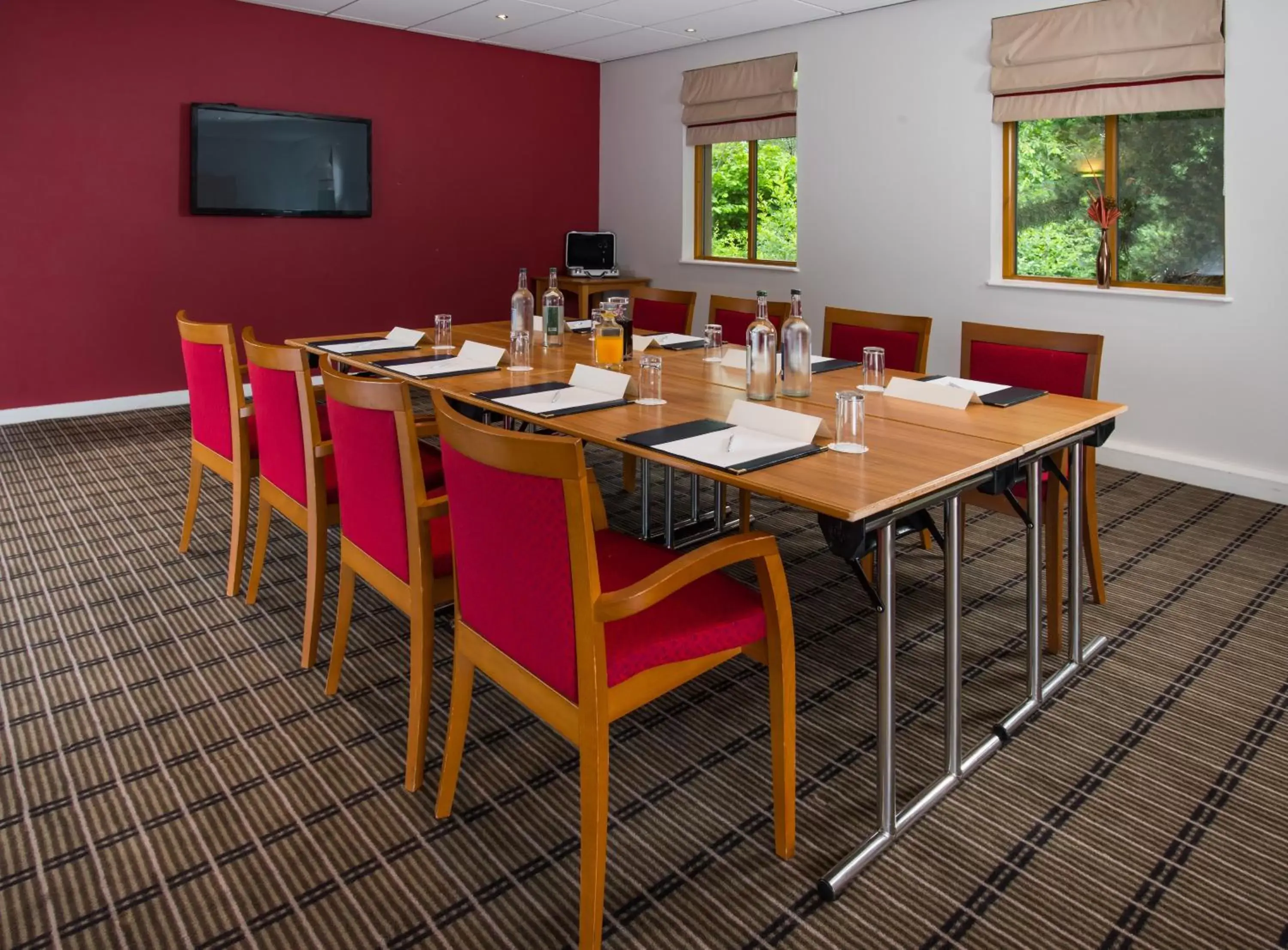 Meeting/conference room in Holiday Inn Express Inverness, an IHG Hotel