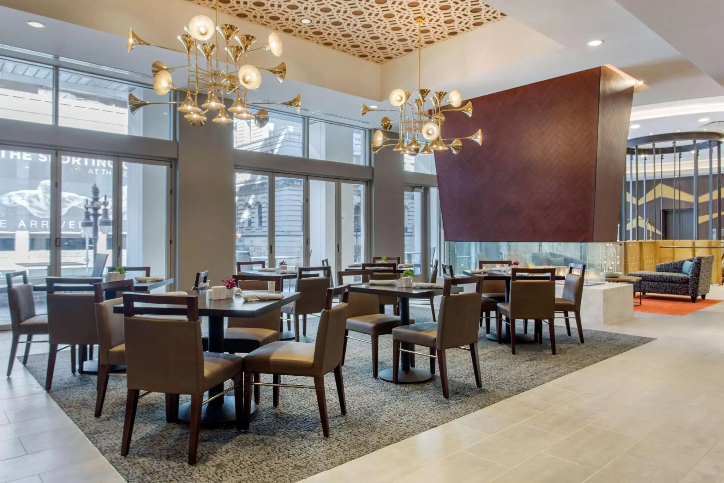 Restaurant/Places to Eat in Cambria Hotel Philadelphia Downtown Center City