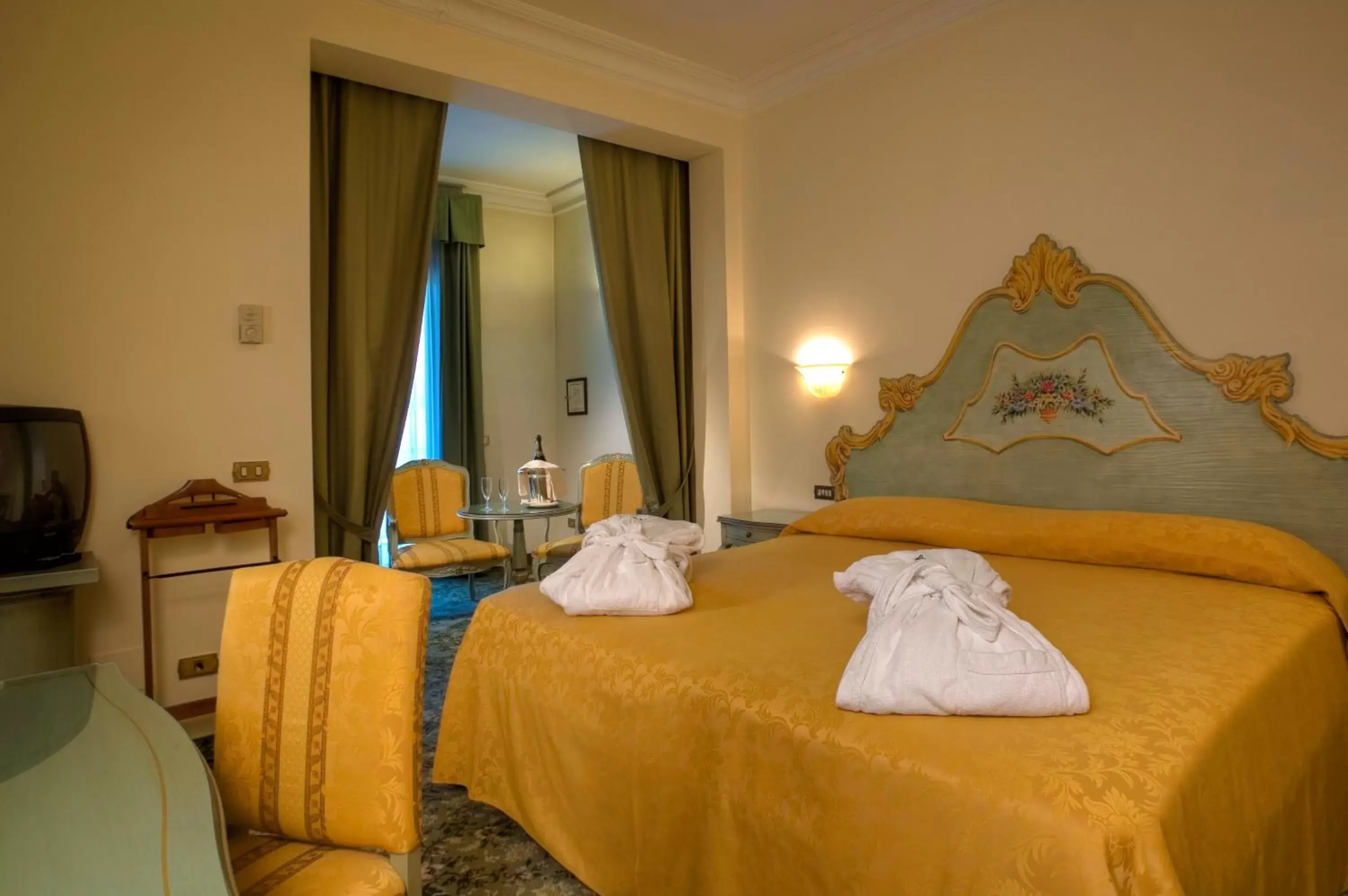 Photo of the whole room, Bed in Hotel Terme Venezia