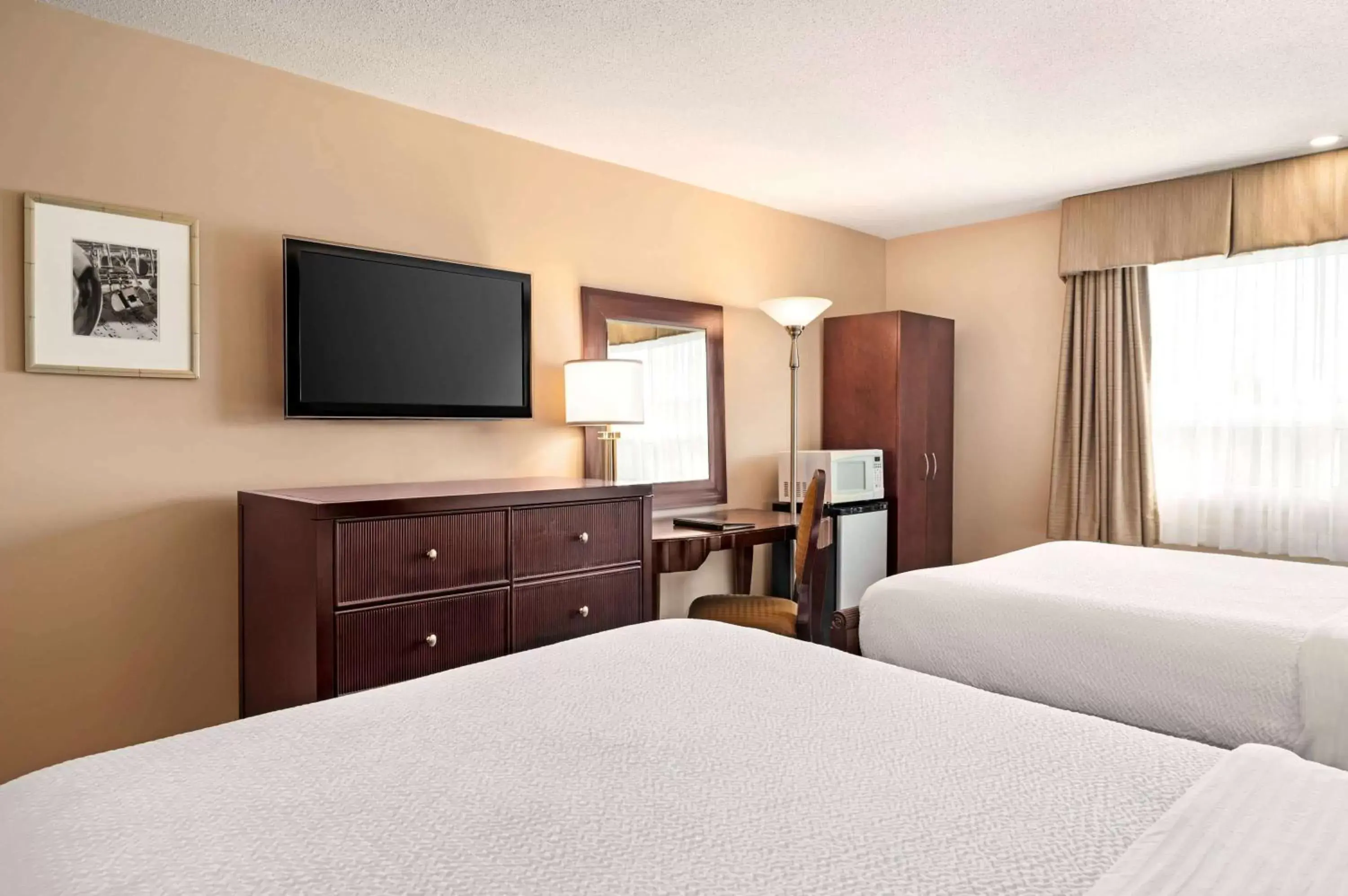 Photo of the whole room, Bed in Days Inn by Wyndham Fredericton