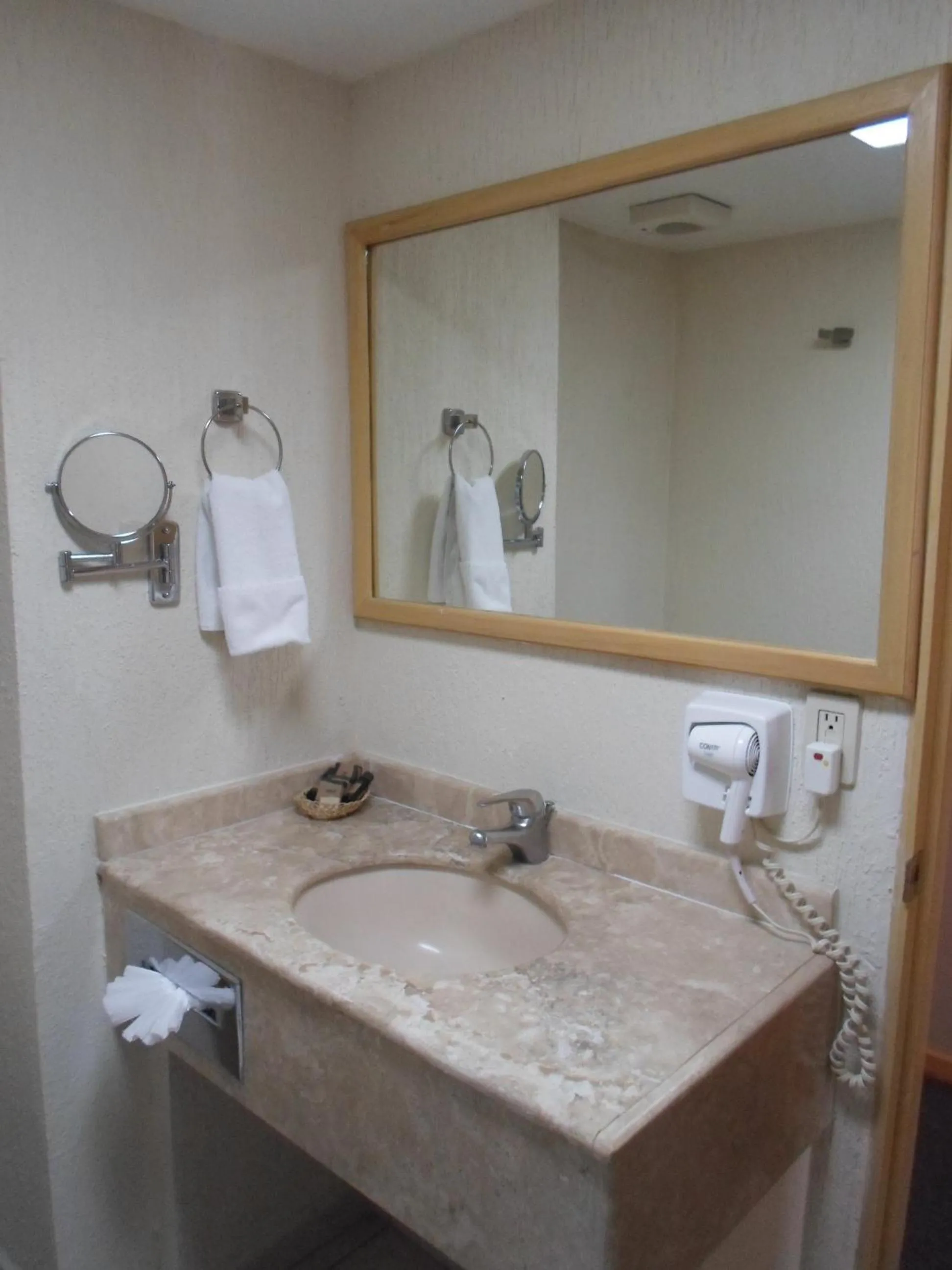 Property building in Aranzazu Plaza Kristal Aguascalientes