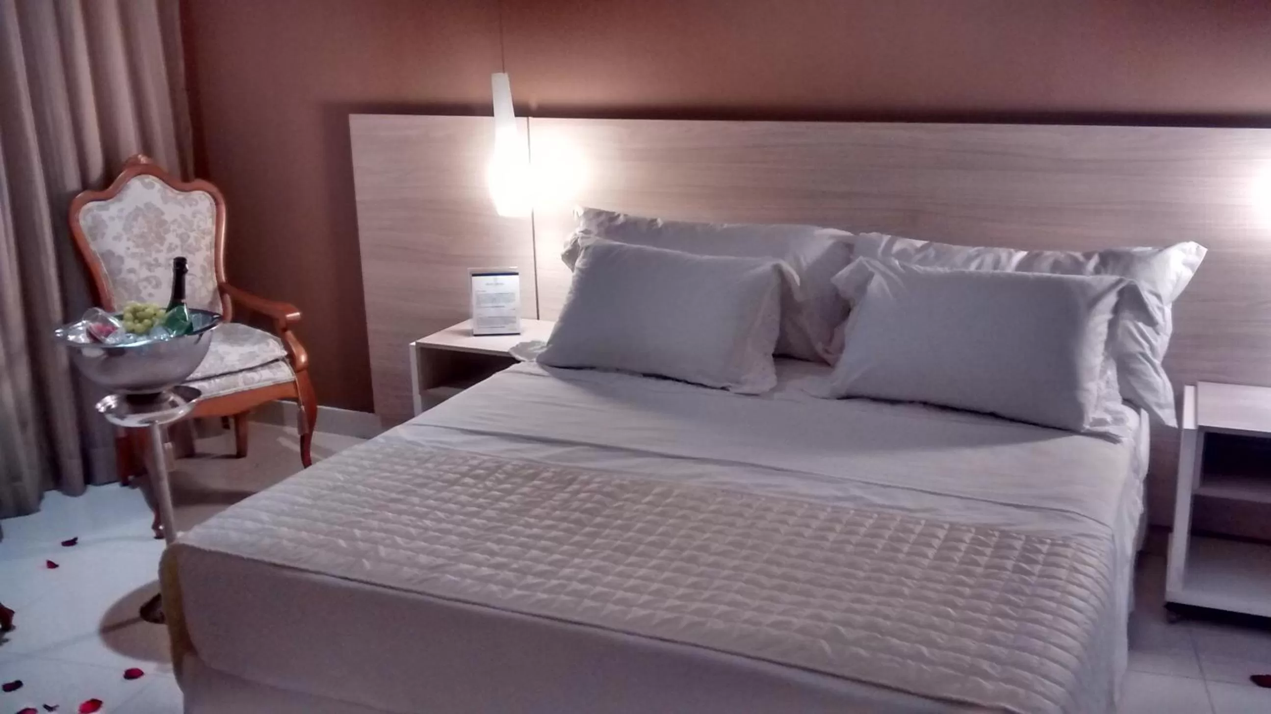 Bed in Granterrara Hotel