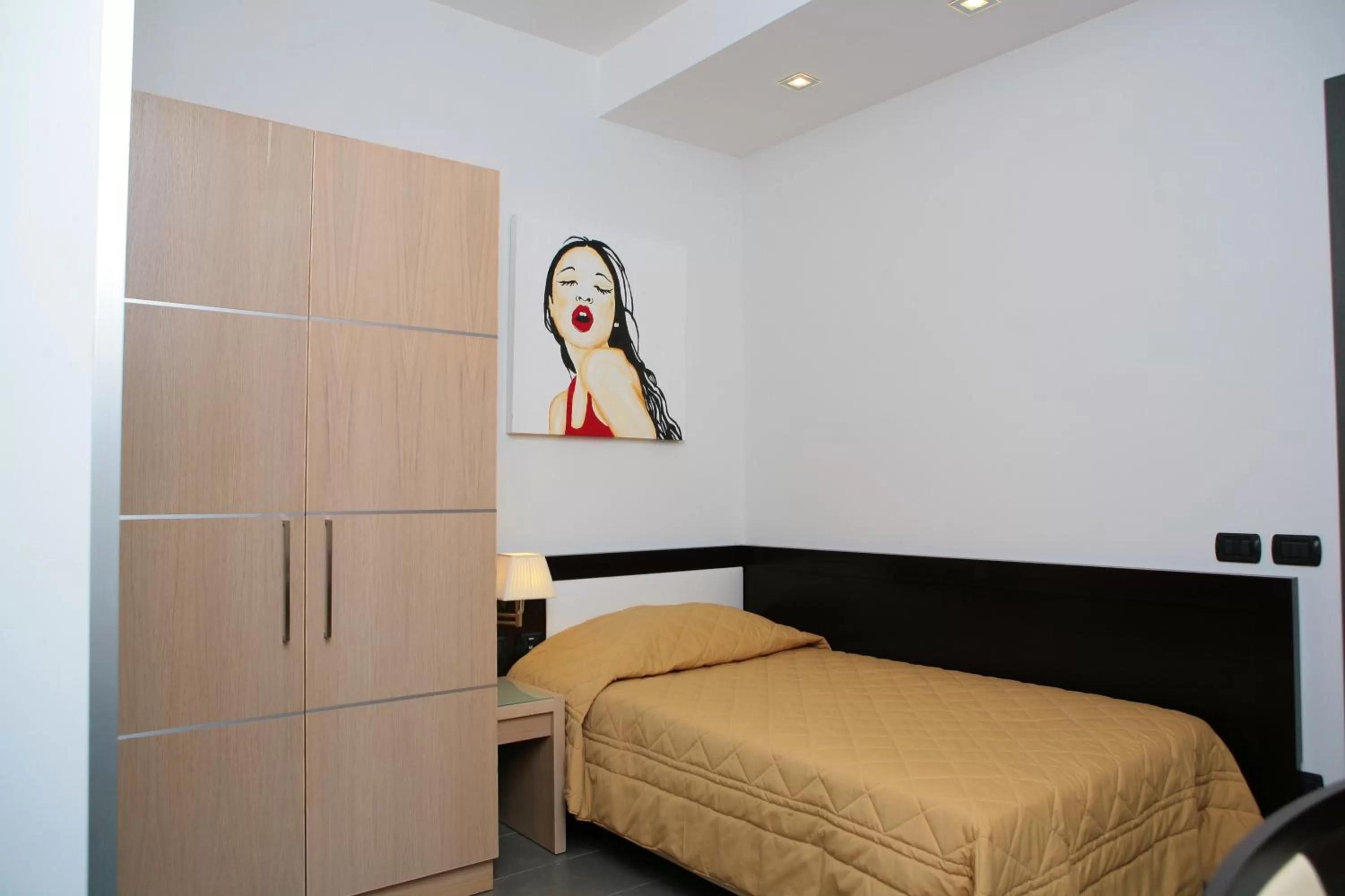 Photo of the whole room, Bed in Hotel Visagi