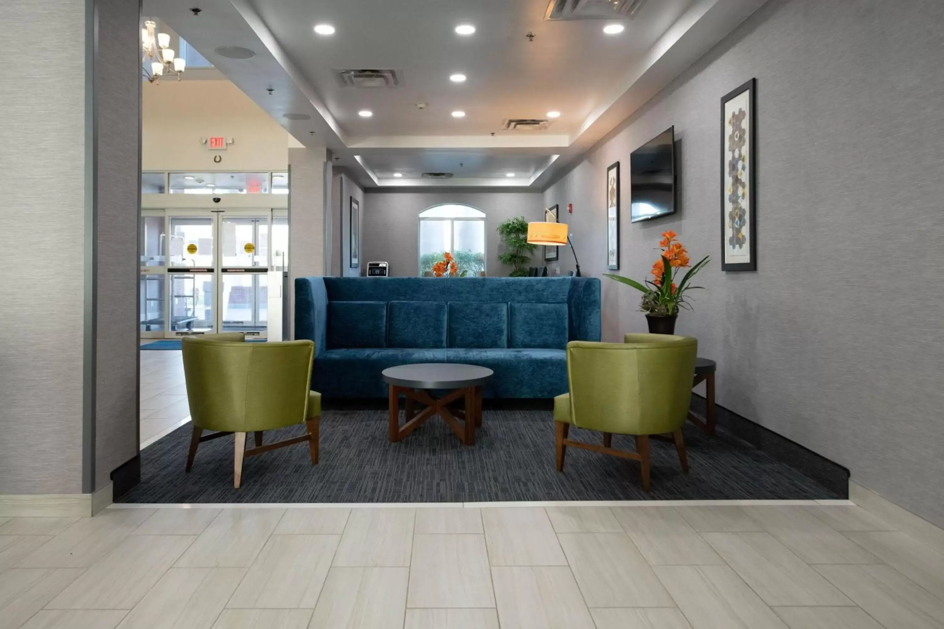 Property building, Lobby/Reception in Holiday Inn Express Hotel & Suites Kansas City - Grandview, an IHG Hotel
