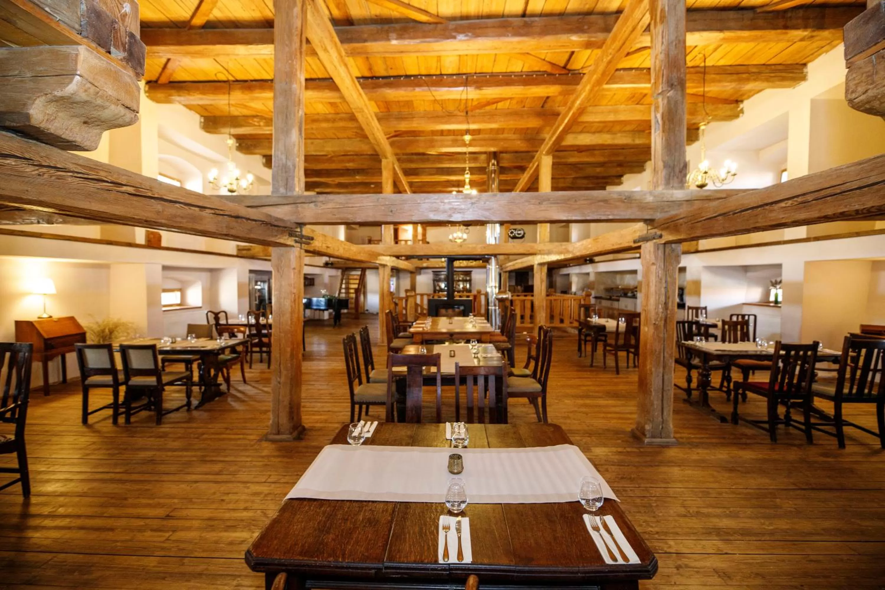 Restaurant/places to eat in Dvůr Pecínov