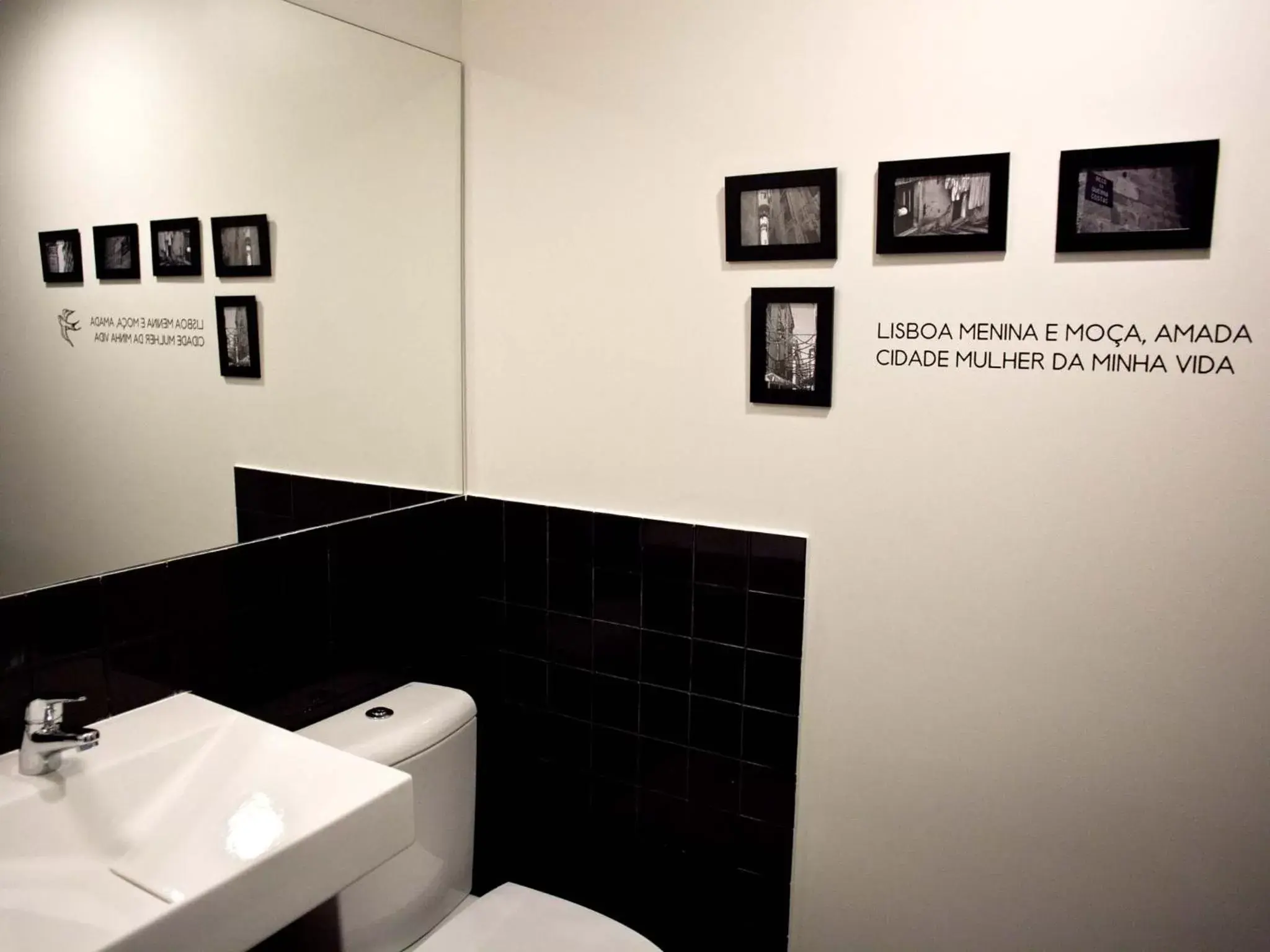Bathroom in The ART INN Lisbon