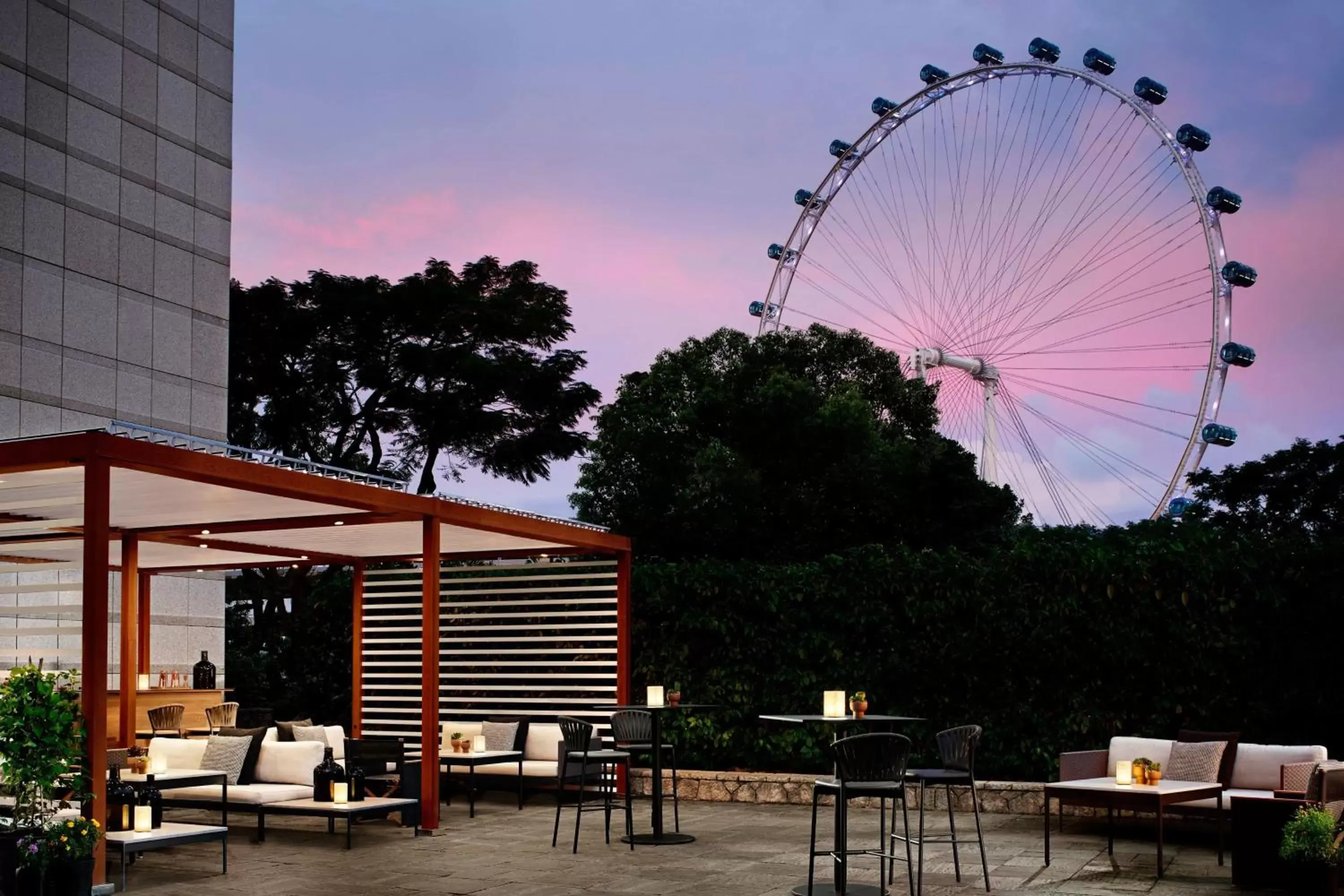 Restaurant/places to eat in The Ritz-Carlton, Millenia Singapore
