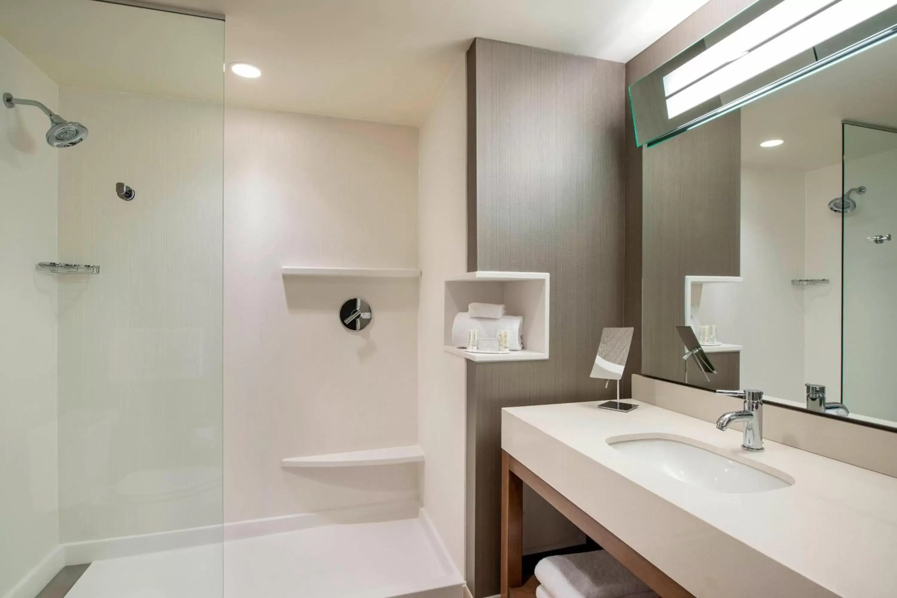 Bathroom in Courtyard by Marriott Calgary South