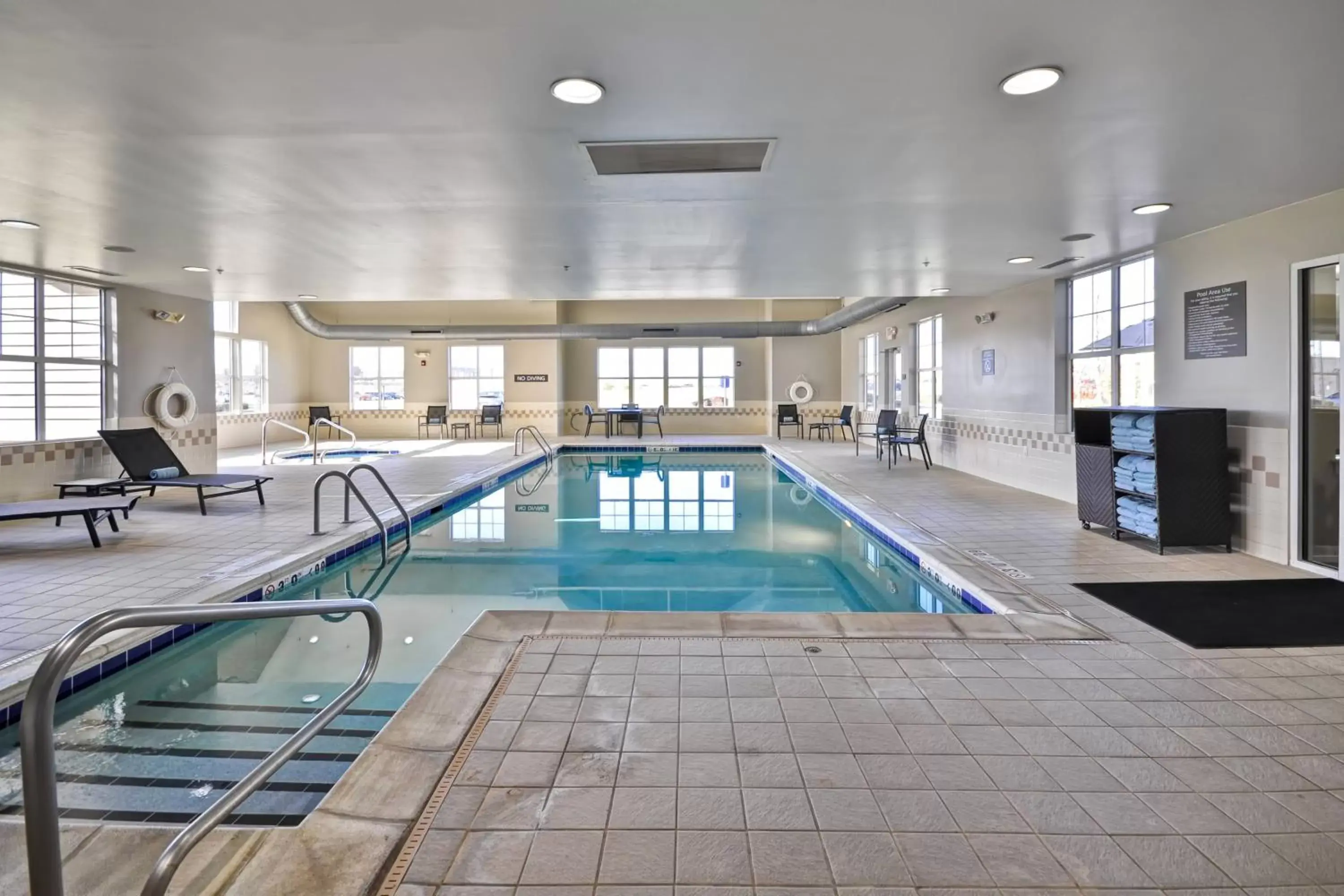 Swimming Pool in Residence Inn Saint Louis O'Fallon