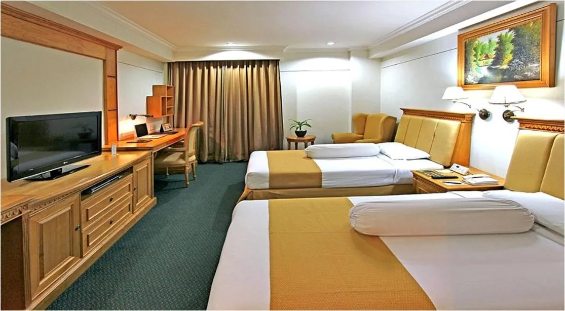 Studio Twin Room in Harmoni Suites Hotel