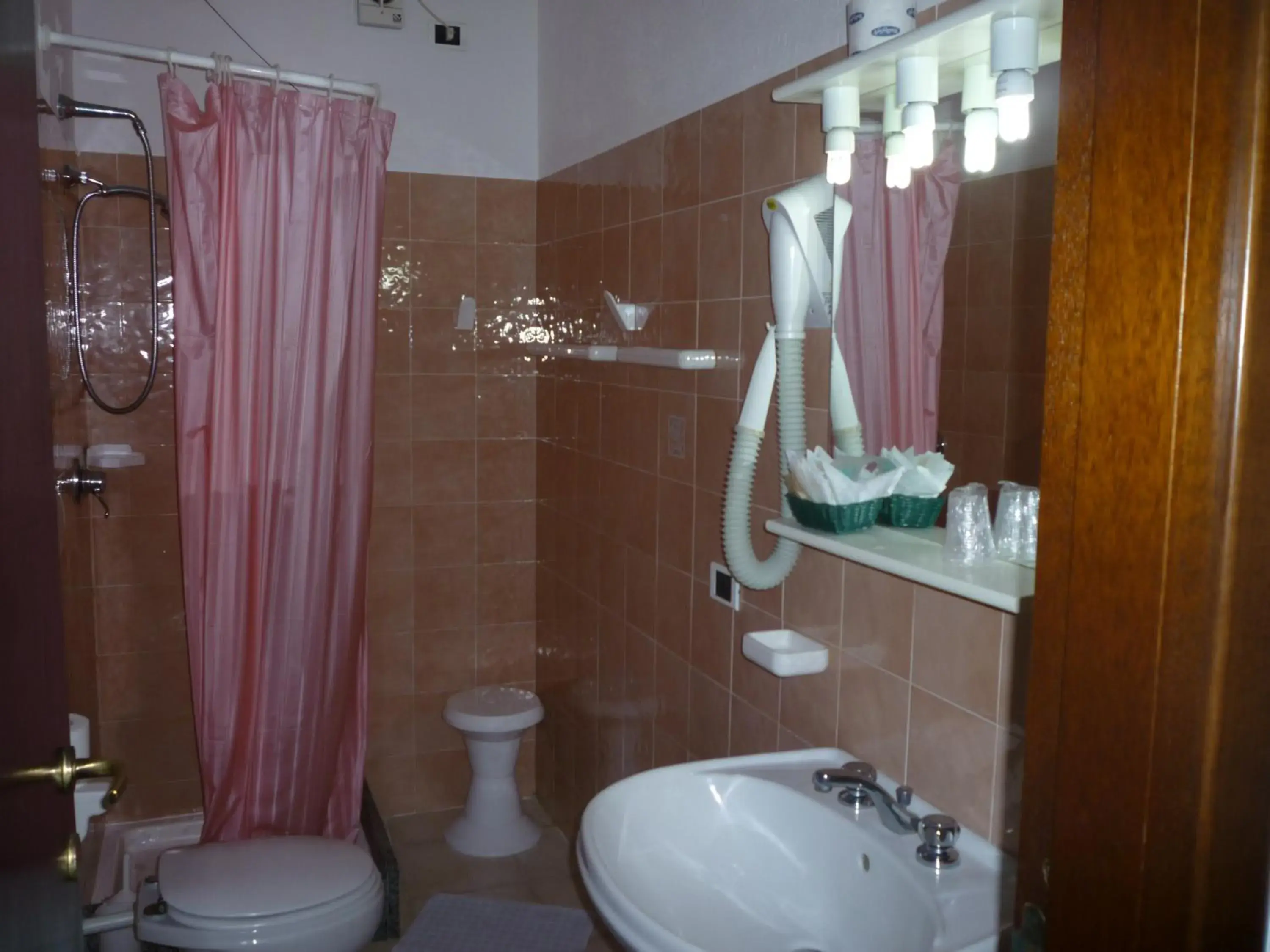 Bathroom in Hotel L'Ancora