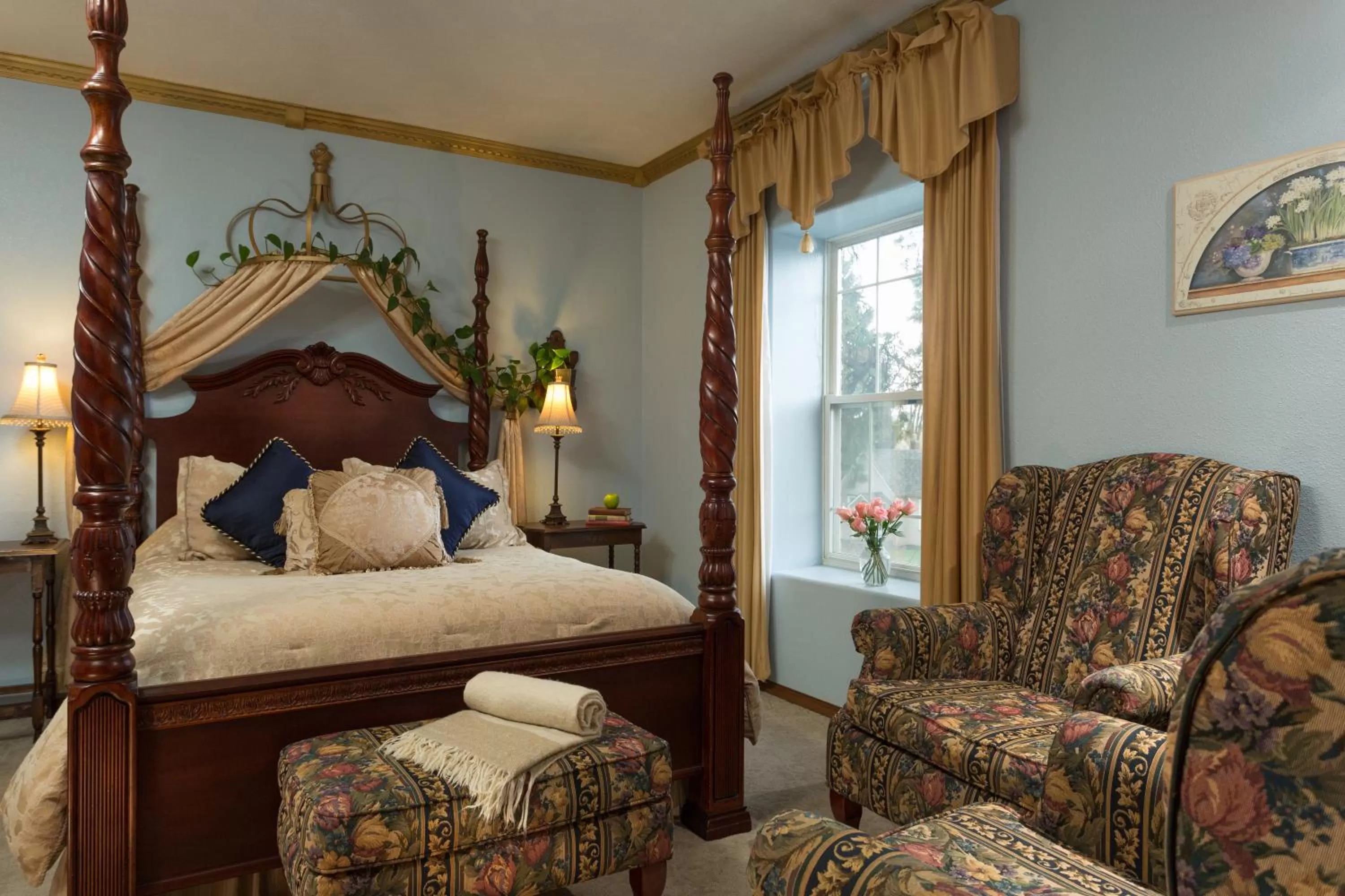 Bed in The Roosevelt Inn