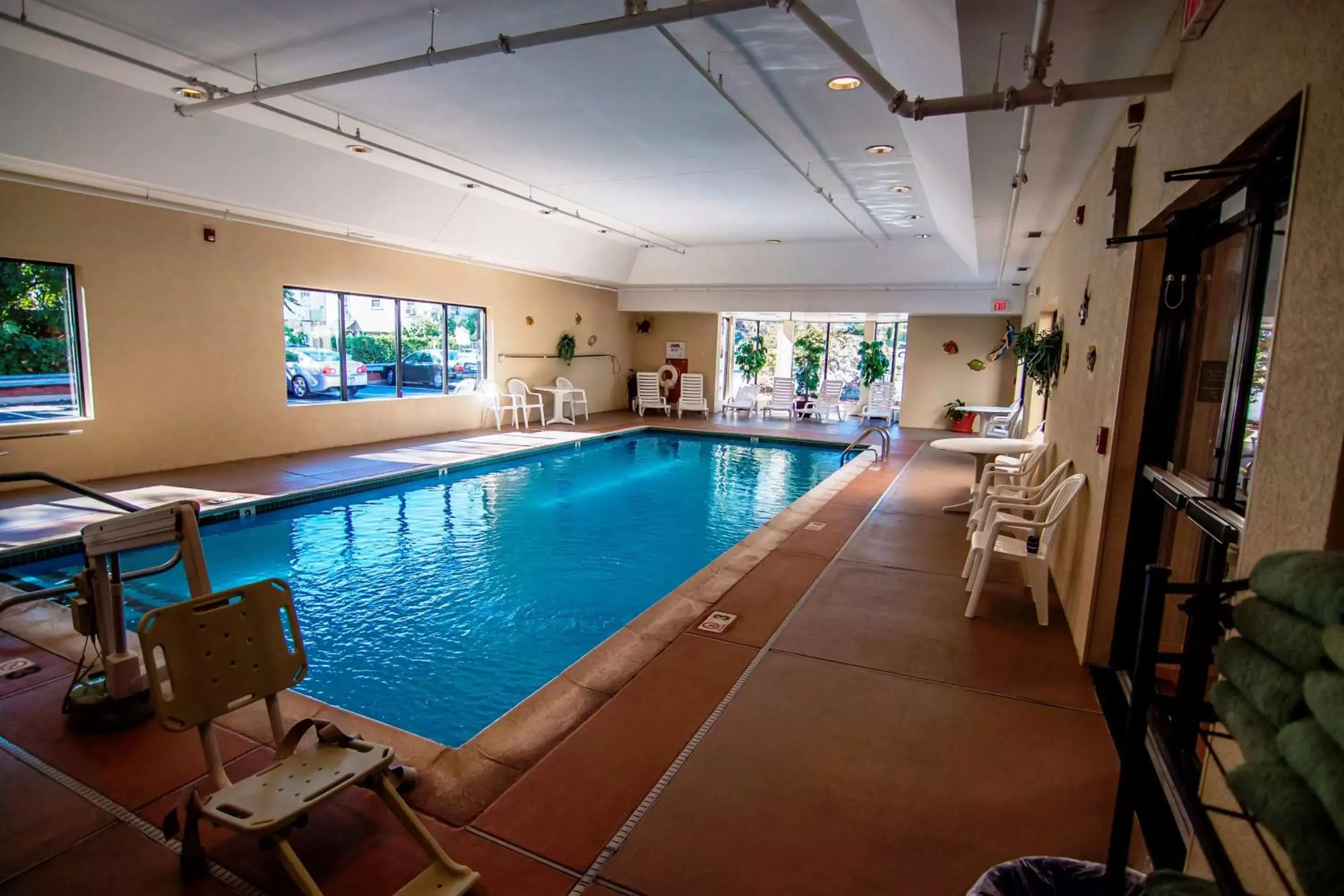 Pool view, Swimming Pool in Hampton Inn Groton/Mystic