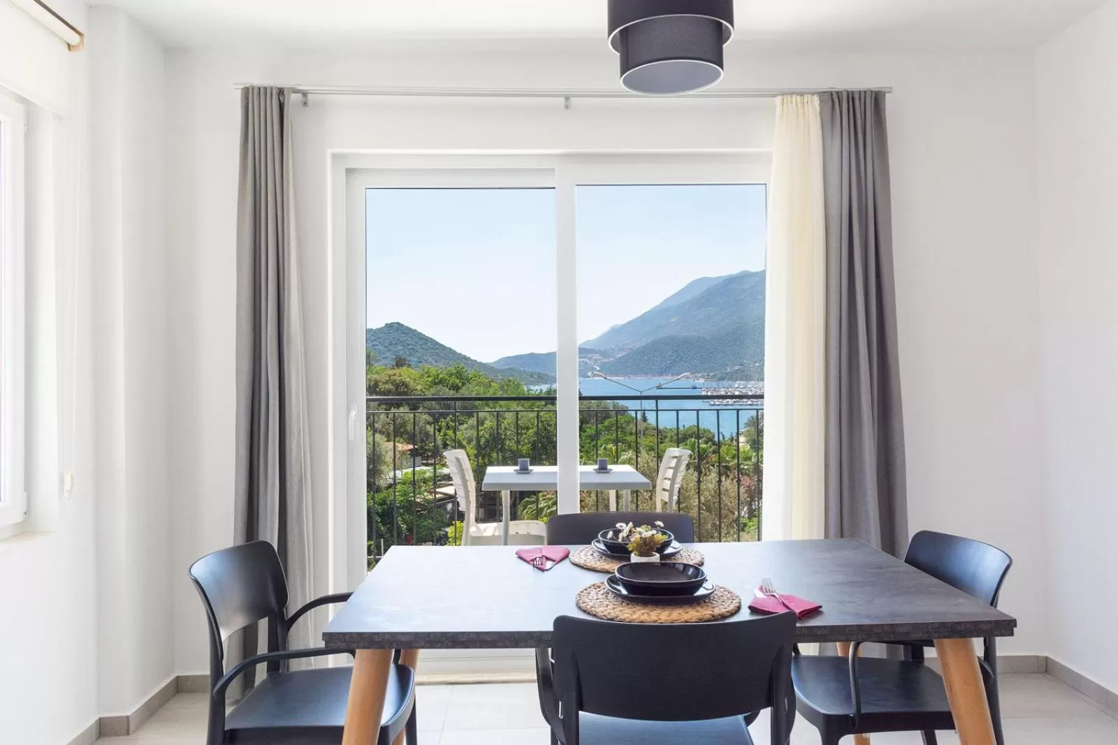 Communal lounge/ TV room in La Moda Aparts