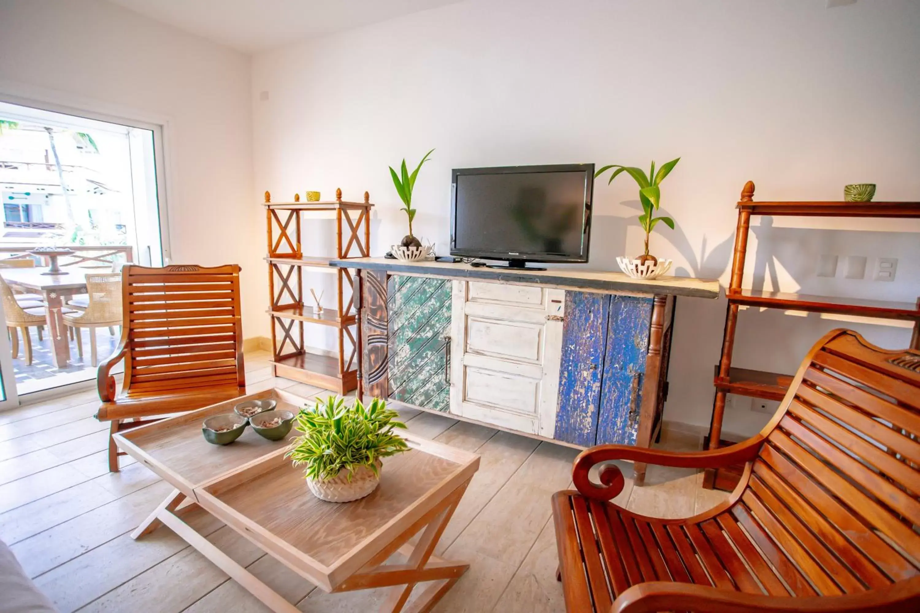 Communal lounge/ TV room, TV/Entertainment Center in Xeliter Balcones del Atlantico - Las Terrenas