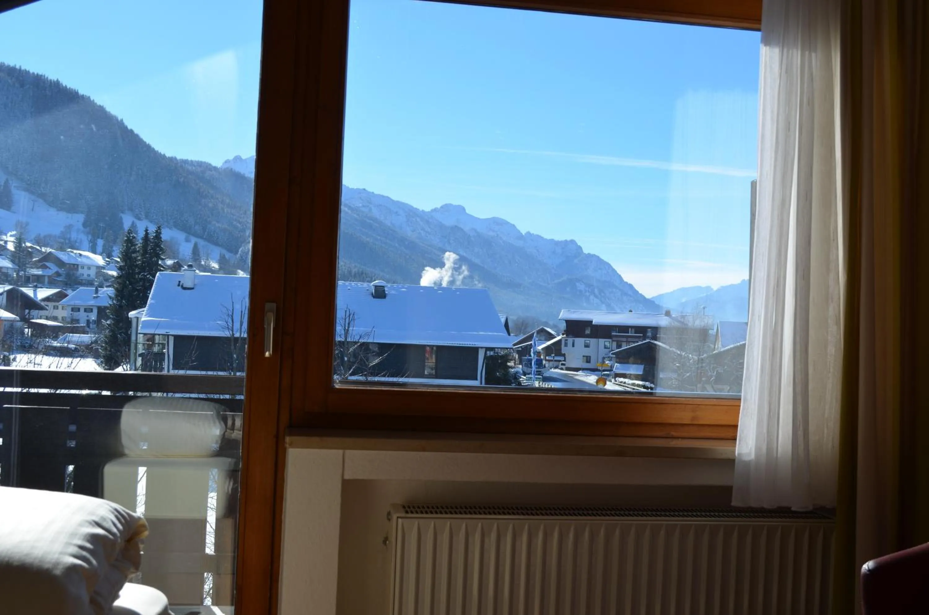 Photo of the whole room in Alpchalet Schwanstein