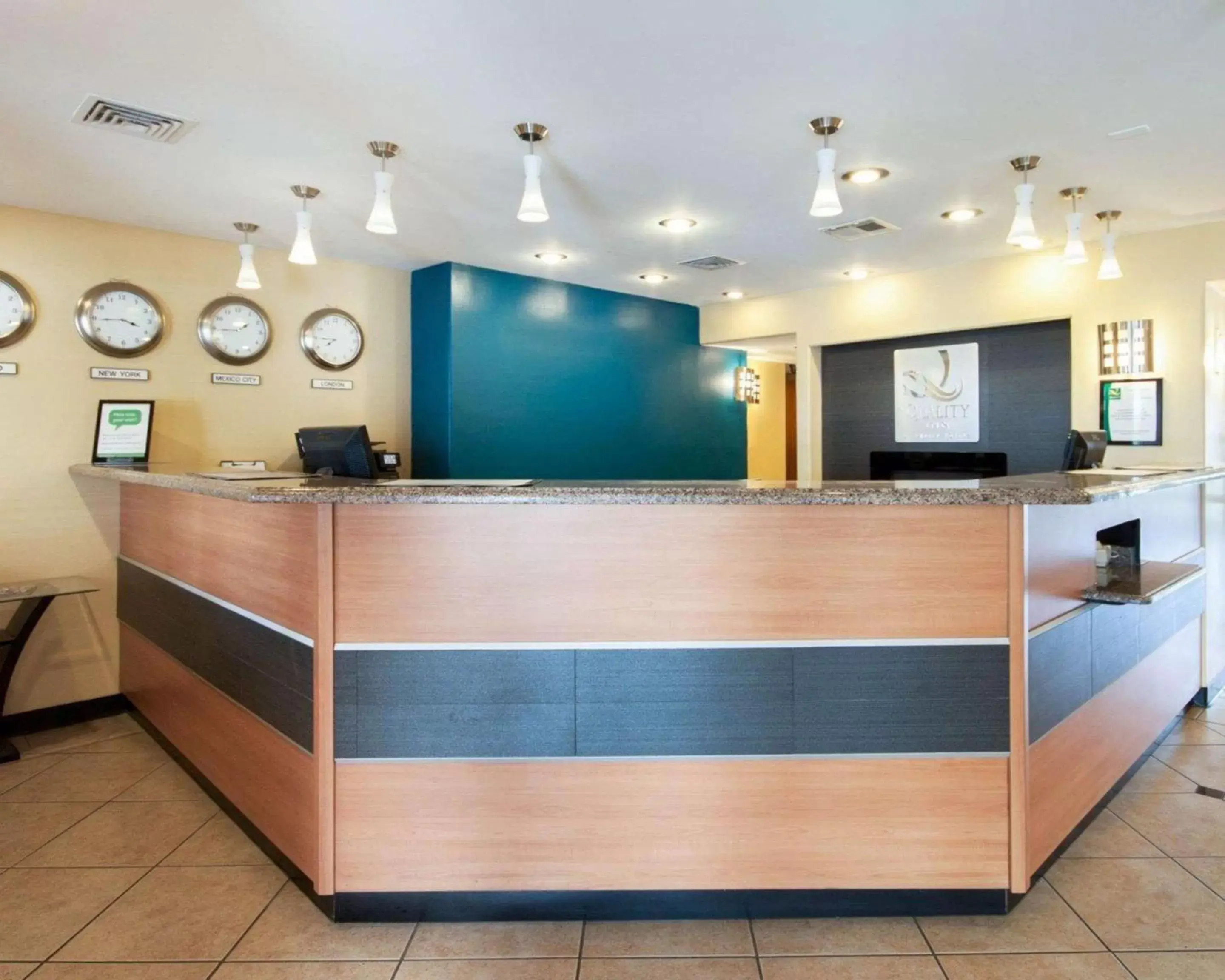 Lobby or reception, Lobby/Reception in Quality Inn Airport East