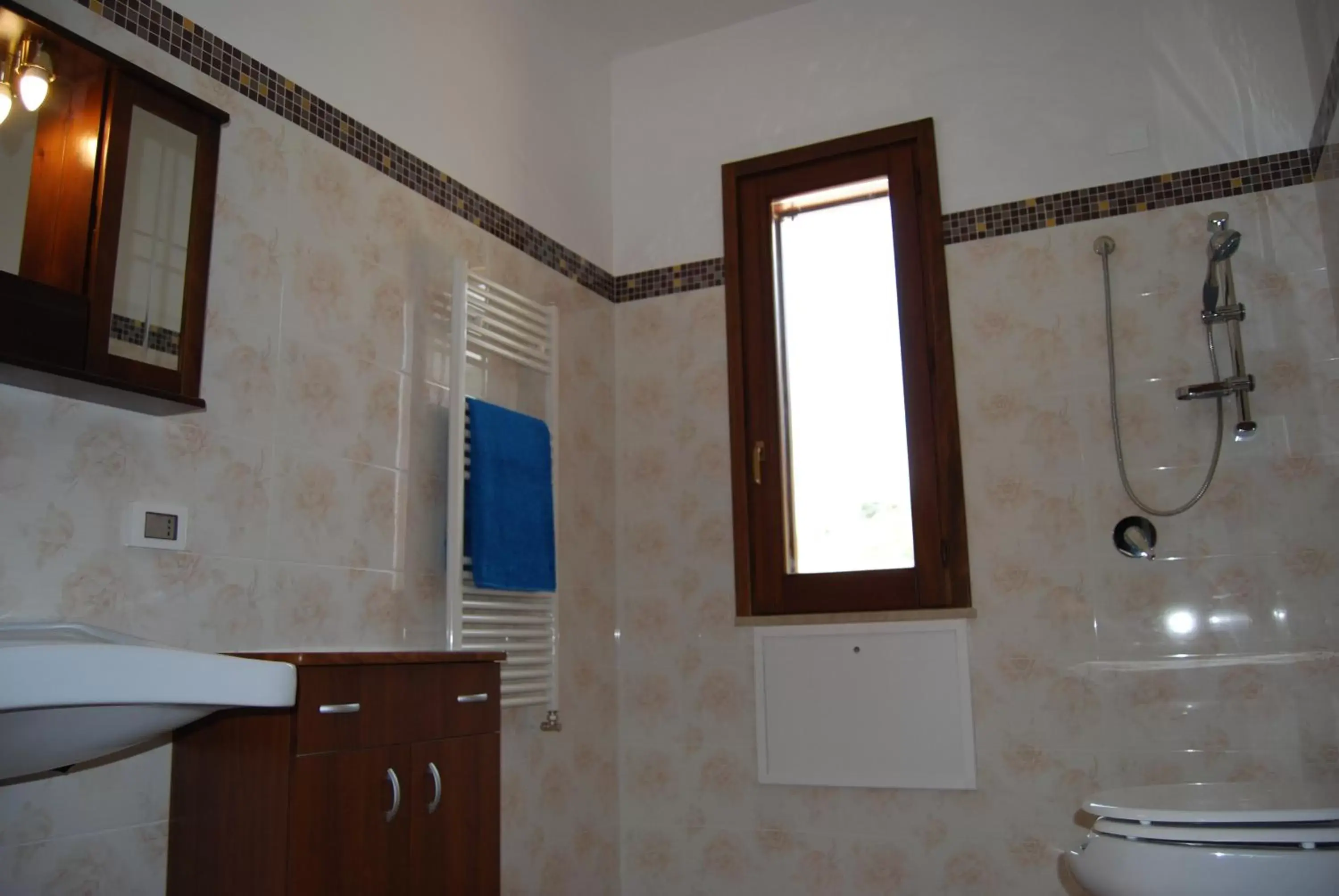 Shower, Bathroom in In Sicilia da Ciro