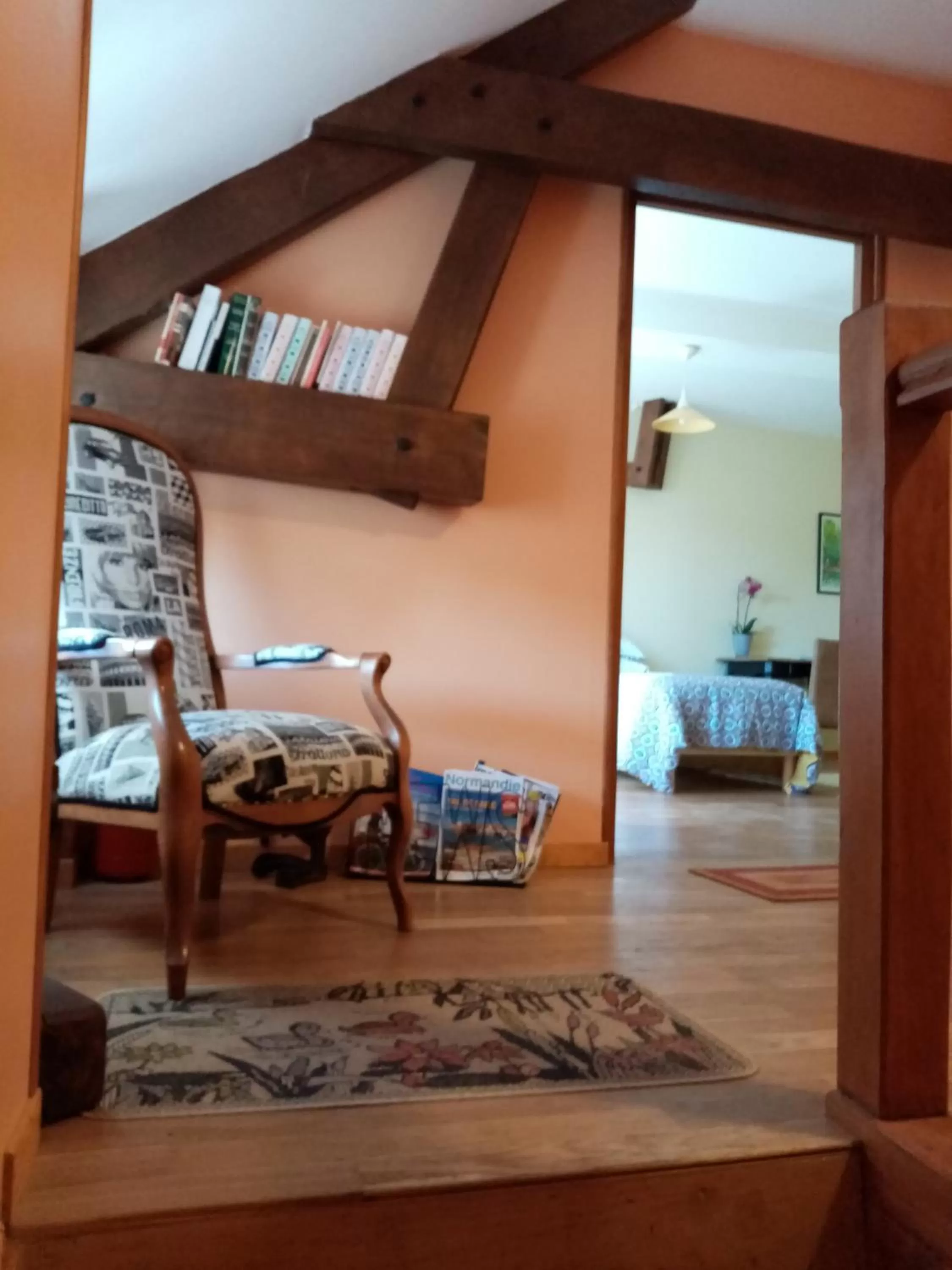 Seating Area in La Parisière