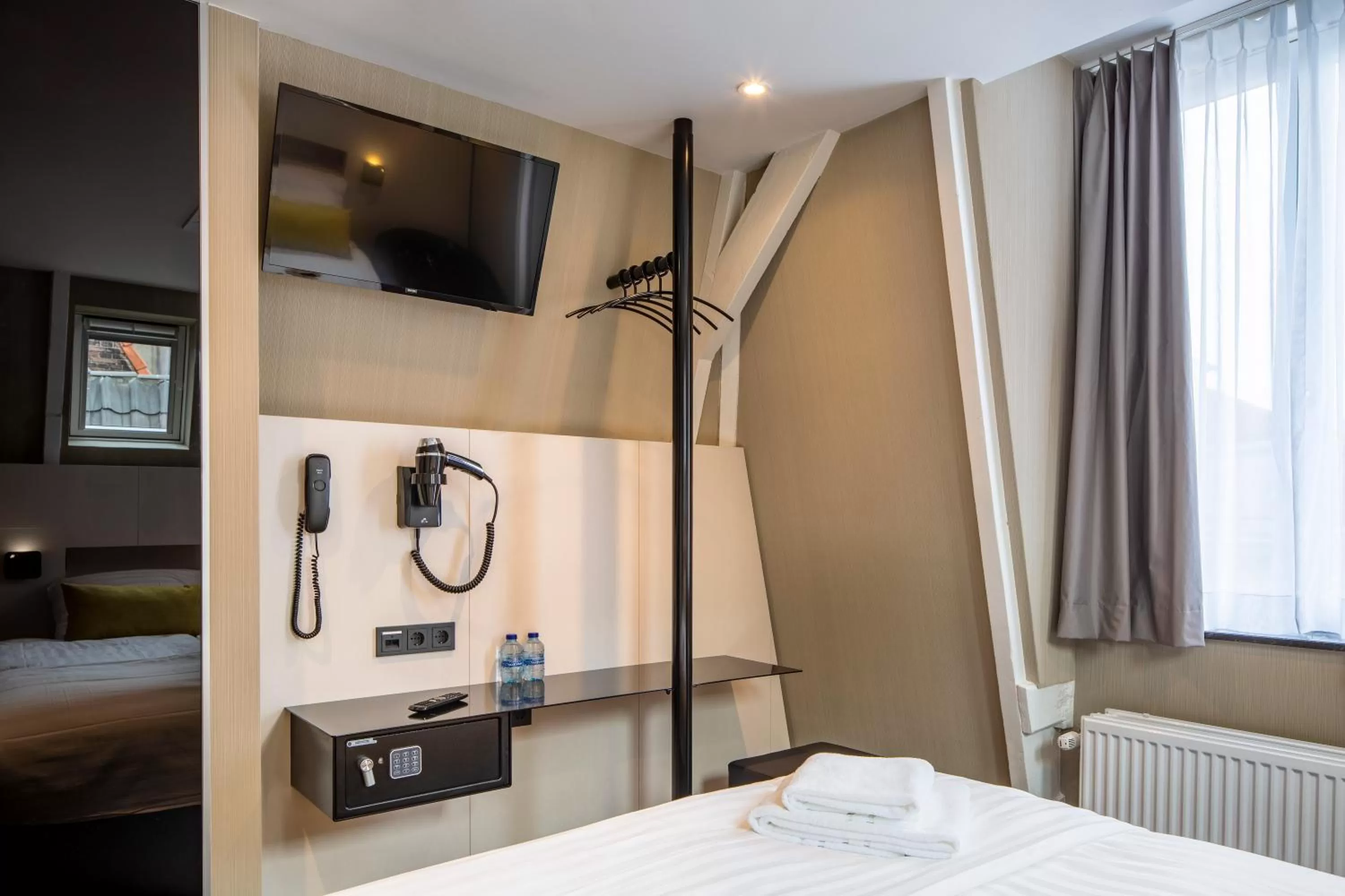 Photo of the whole room, Bed in Cityview Hotel