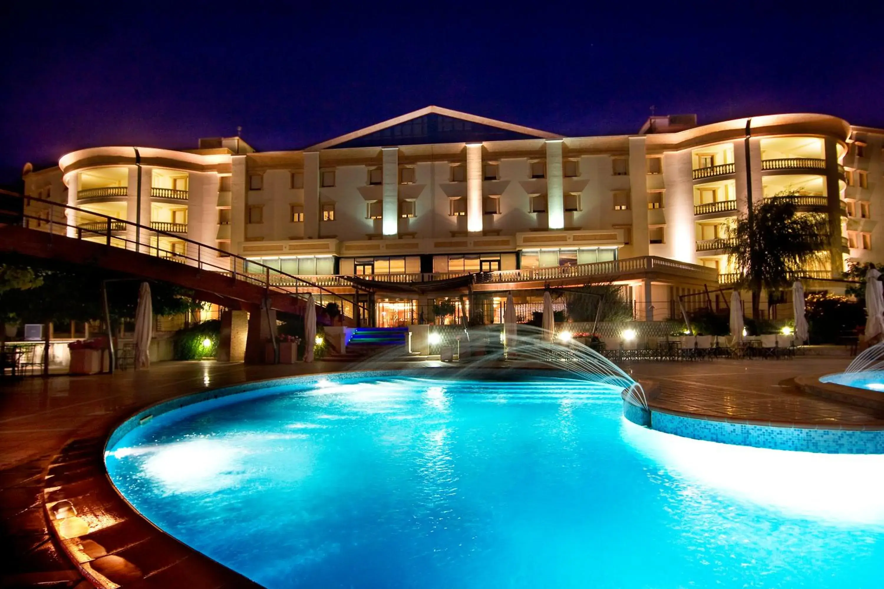 Facade/entrance, Property Building in Gran Paradiso Hotel Spa