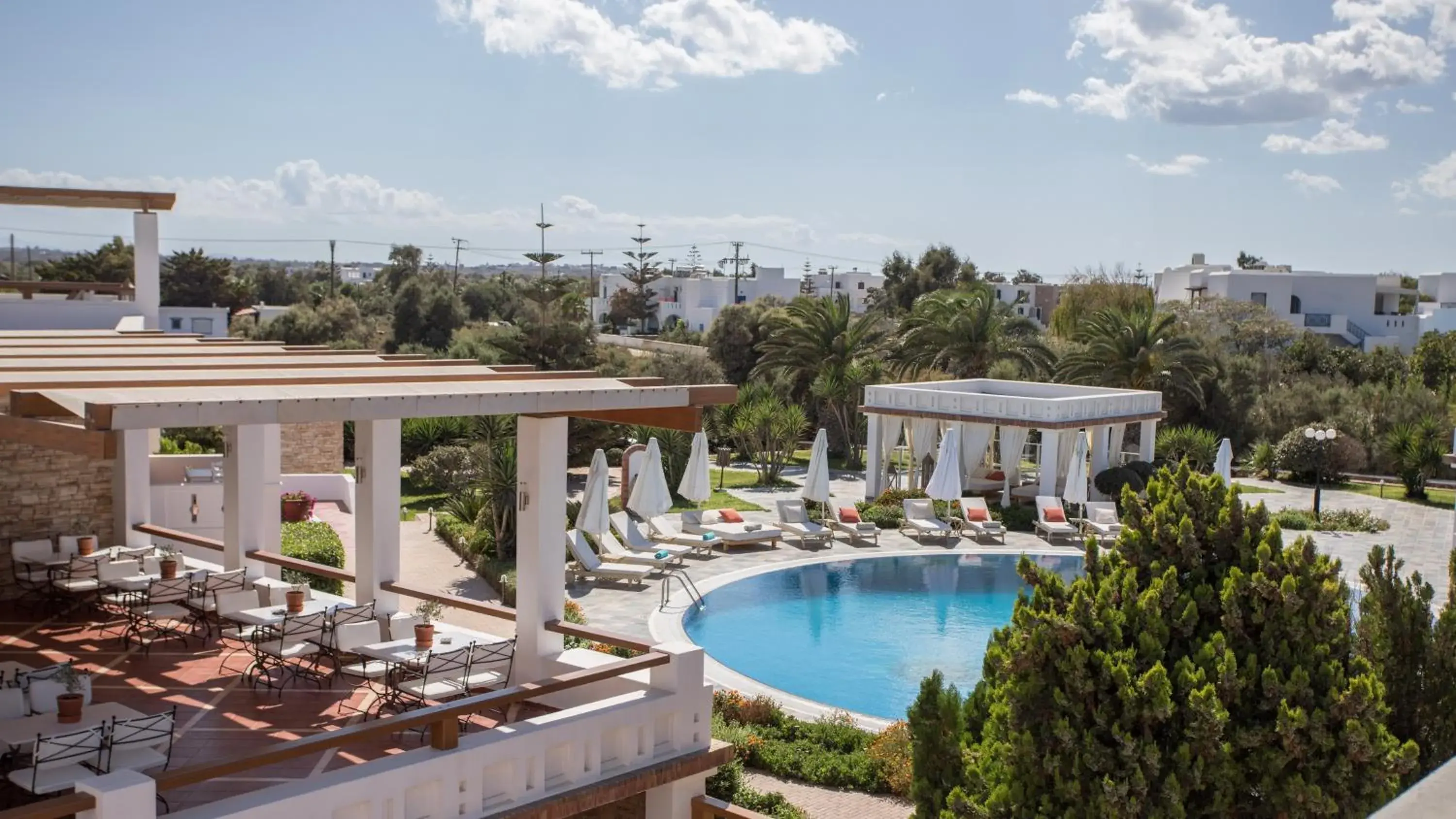 Restaurant/places to eat, Pool View in Porto Naxos