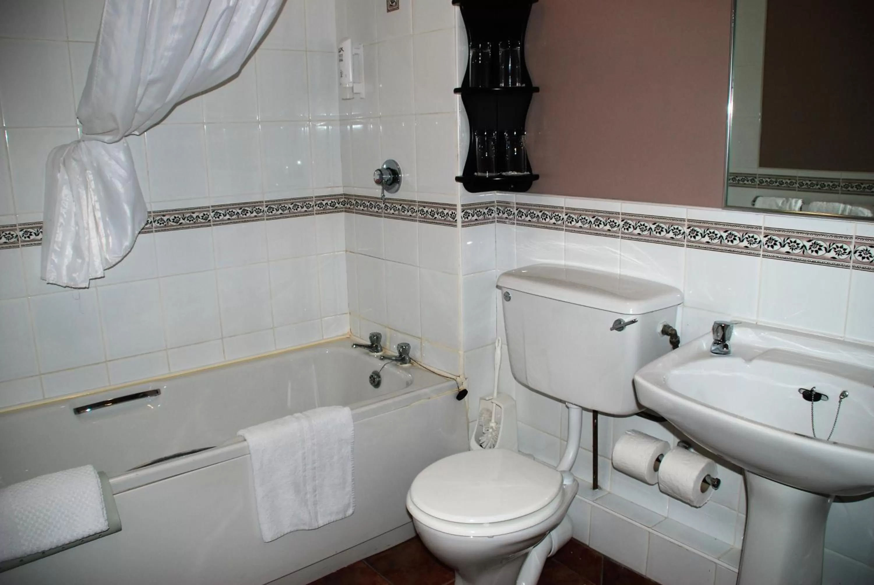 Family Room with Bath in Ferryport House B&B