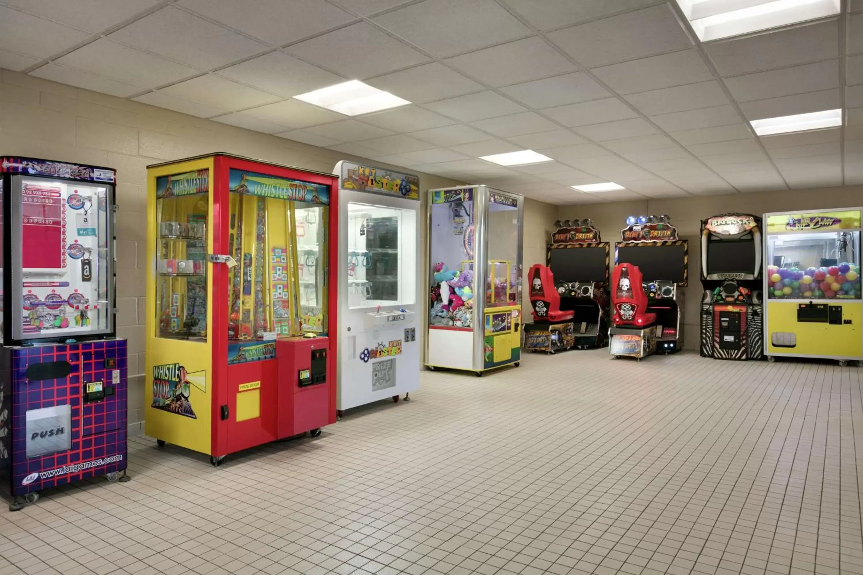 Sports, Supermarket/Shops in DoubleTree Resort by Hilton Lancaster