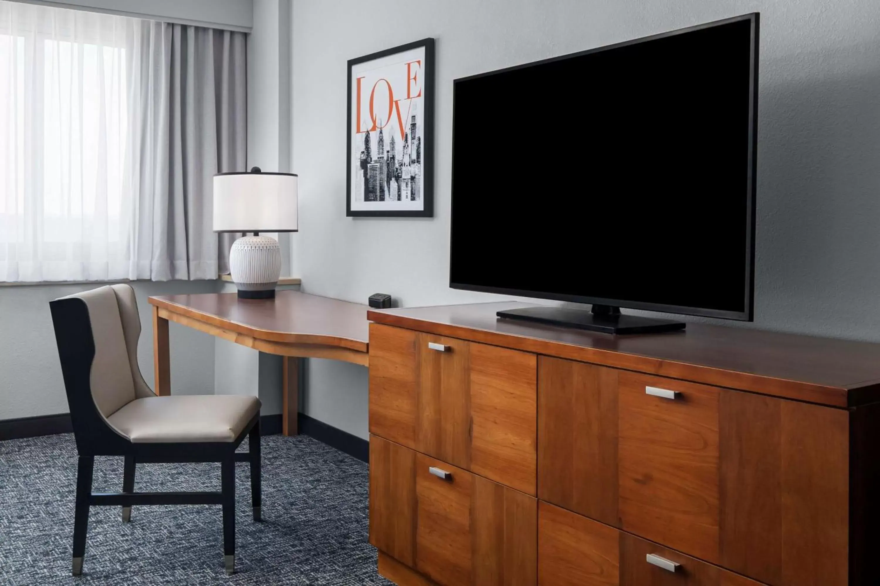 Bedroom, TV/Entertainment Center in The Alloy, a DoubleTree by Hilton - Valley Forge
