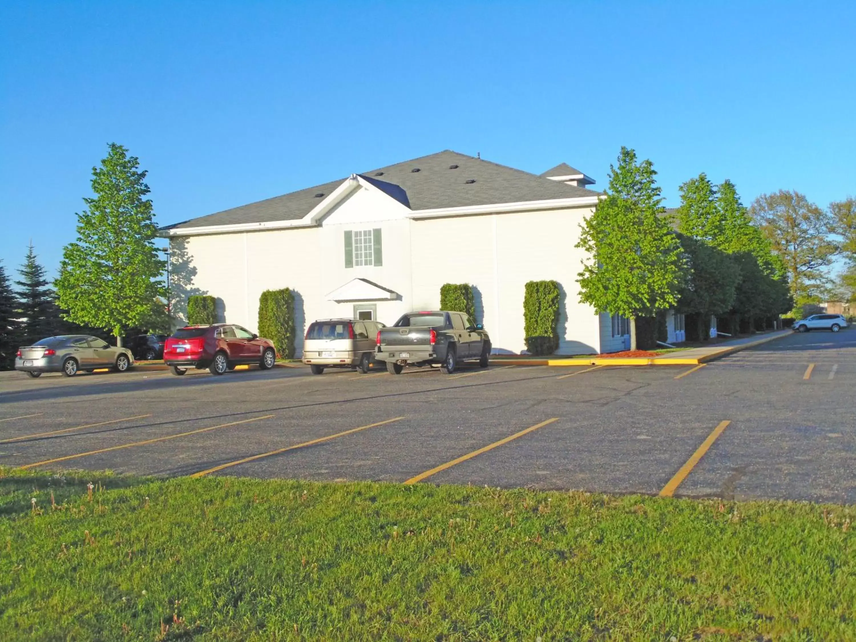 Area and facilities, Property Building in American Inn and Suites Houghton Lake