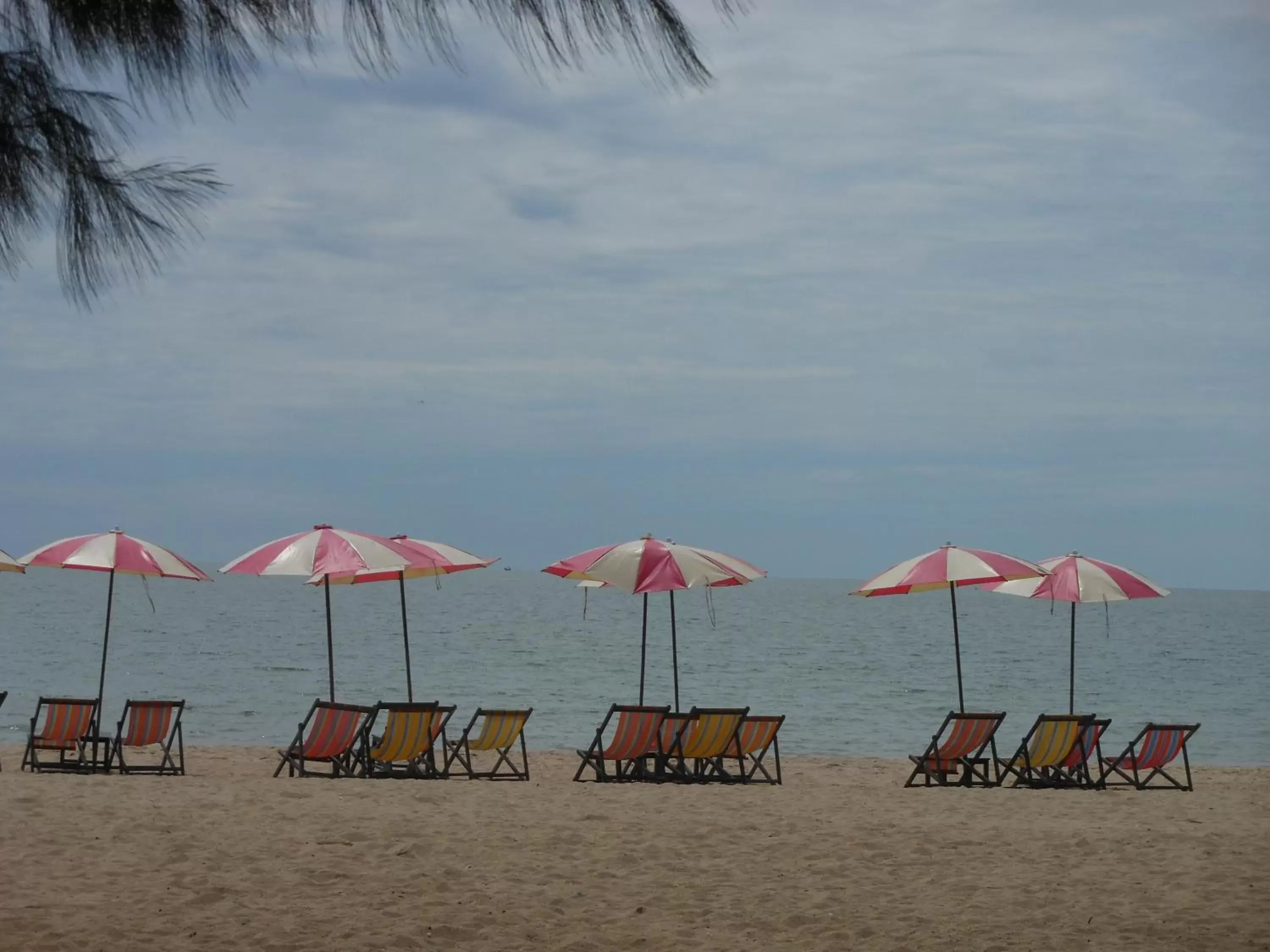 Beach in Long Beach Cha-Am Hotel