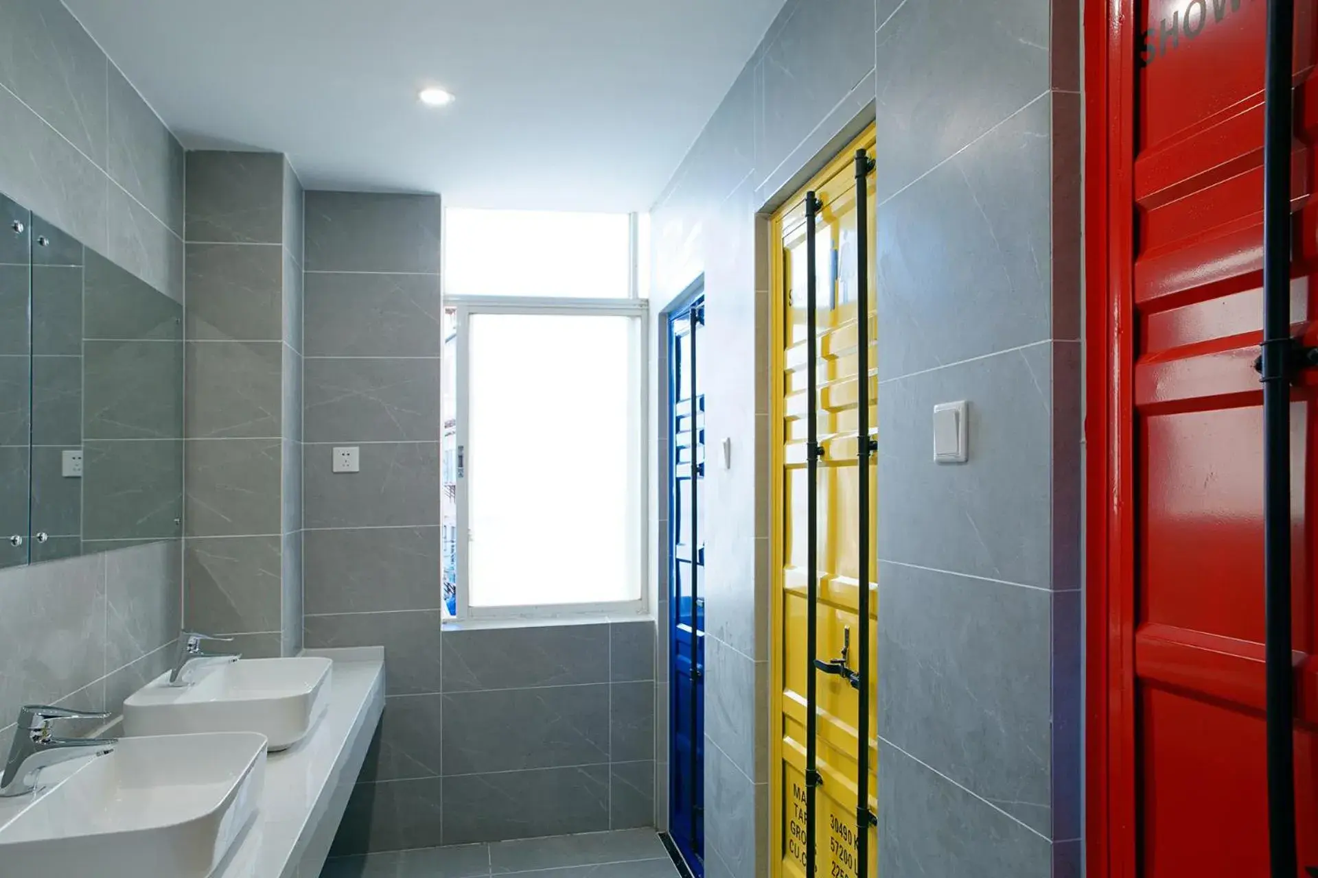 Single Bed in Male Dormitory Room in The Cloudland International Youth Hostel Close to the city center,15 min walks to the subway, Close to the night market, old street, green lake, English-speaking service, free Activity convenient payment and visa cards are accepted Single Bed in Male Dormitory Room in The Cloudland International Youth Hostel Close to the city center,15 min walks to the subway, Close to the night market, old street, green lake, English-speaking service, free Activity convenient payment and visa cards are accepted