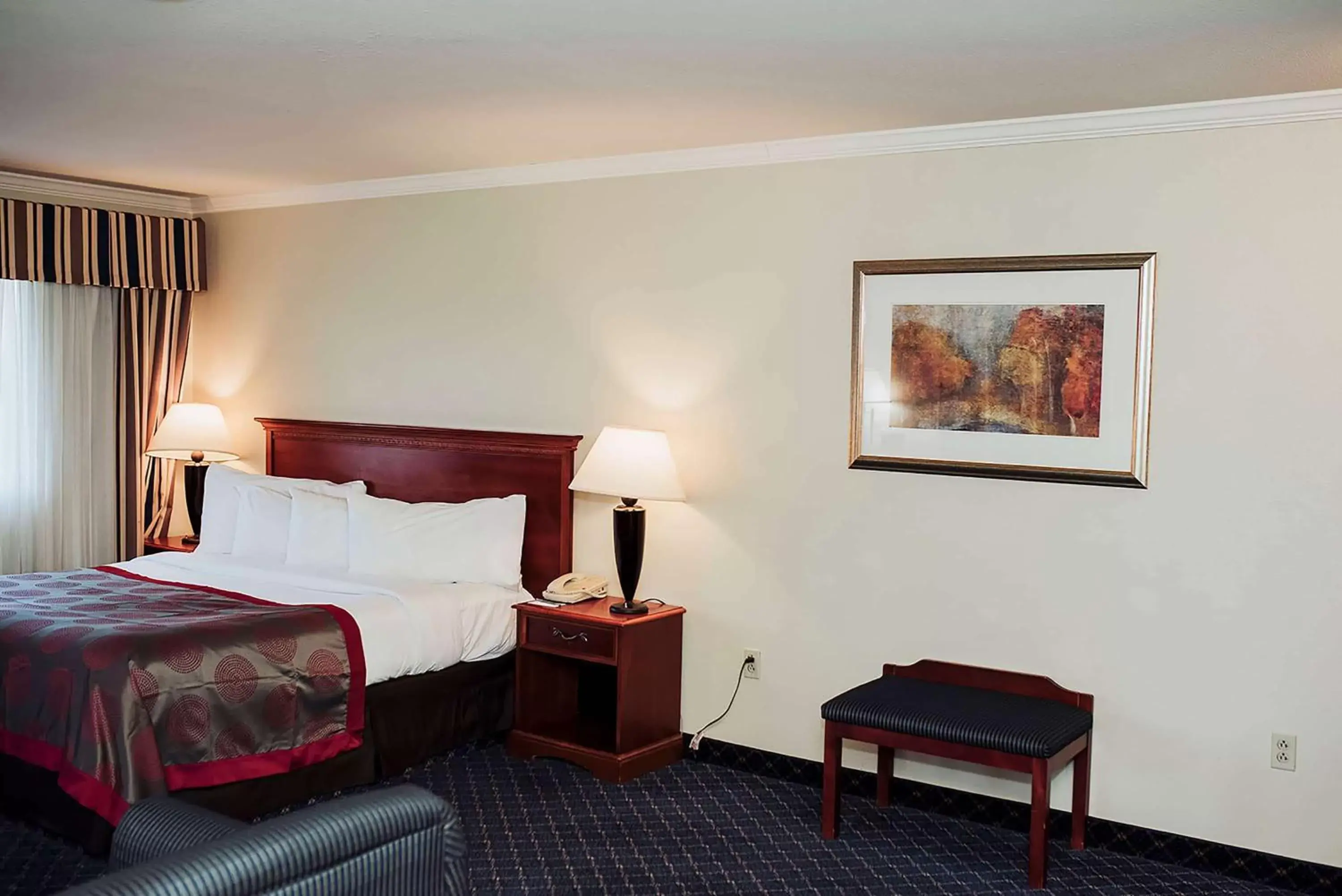 Photo of the whole room, Bed in Ramada by Wyndham Yakima