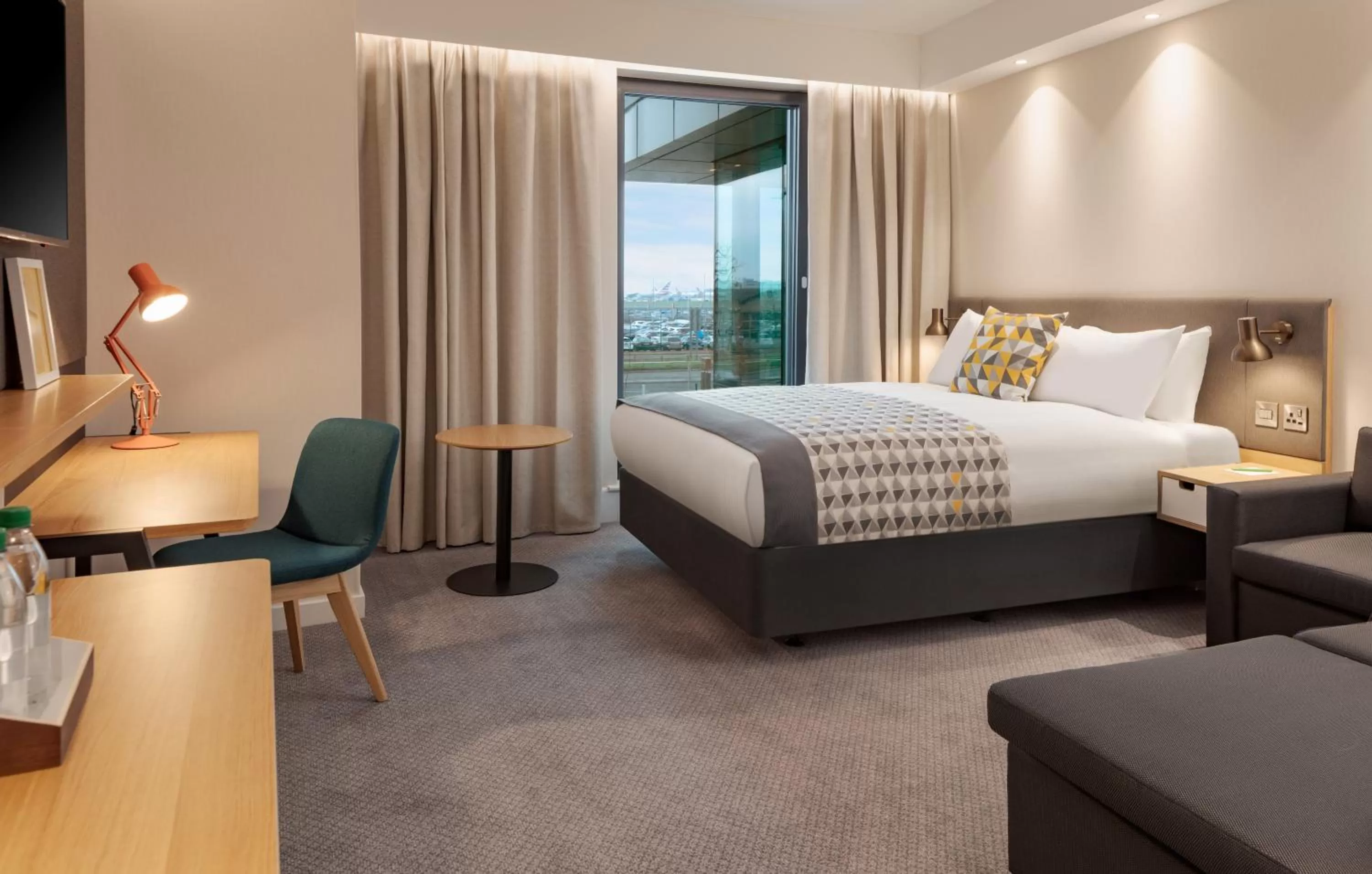 Bed in Holiday Inn London Heathrow - Bath Road by IHG