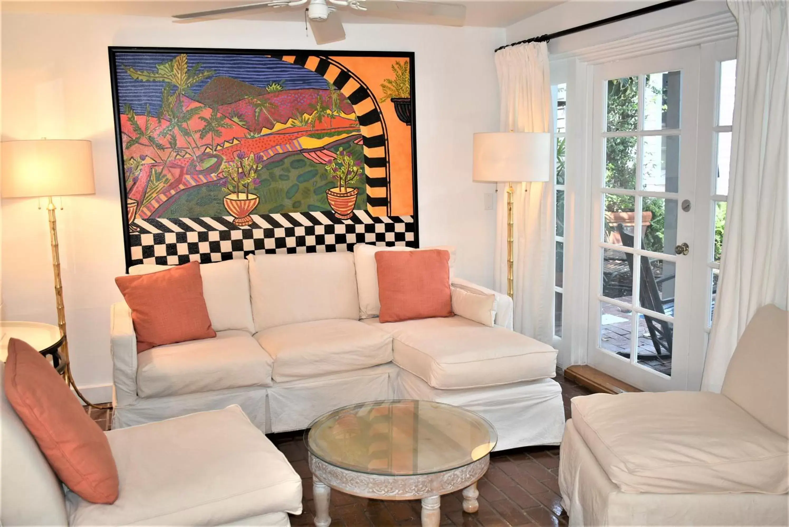 Living room, Seating Area in Simonton Court Historic Inn & Cottages